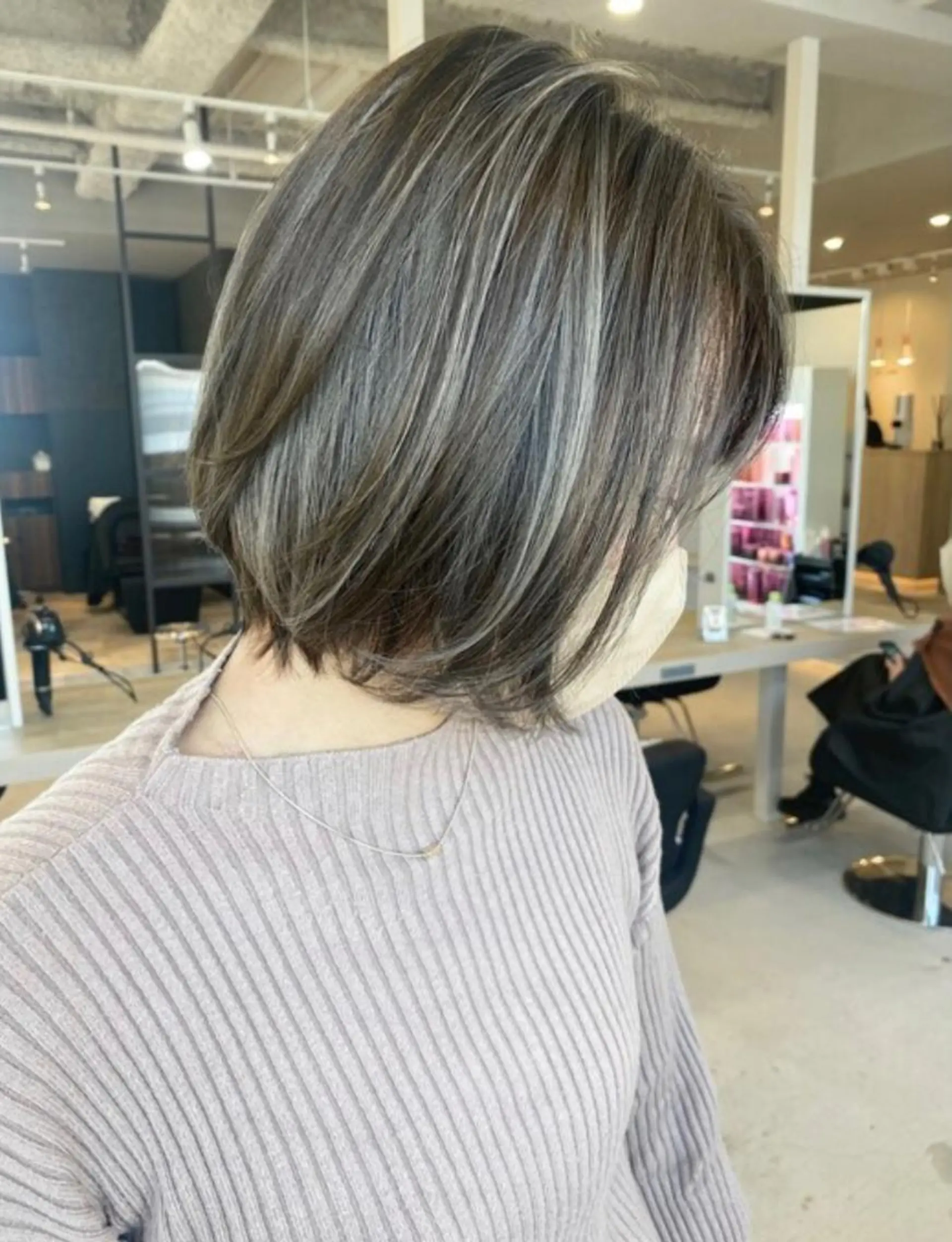 ショート カラー AKI 🐉のヘアスタイル