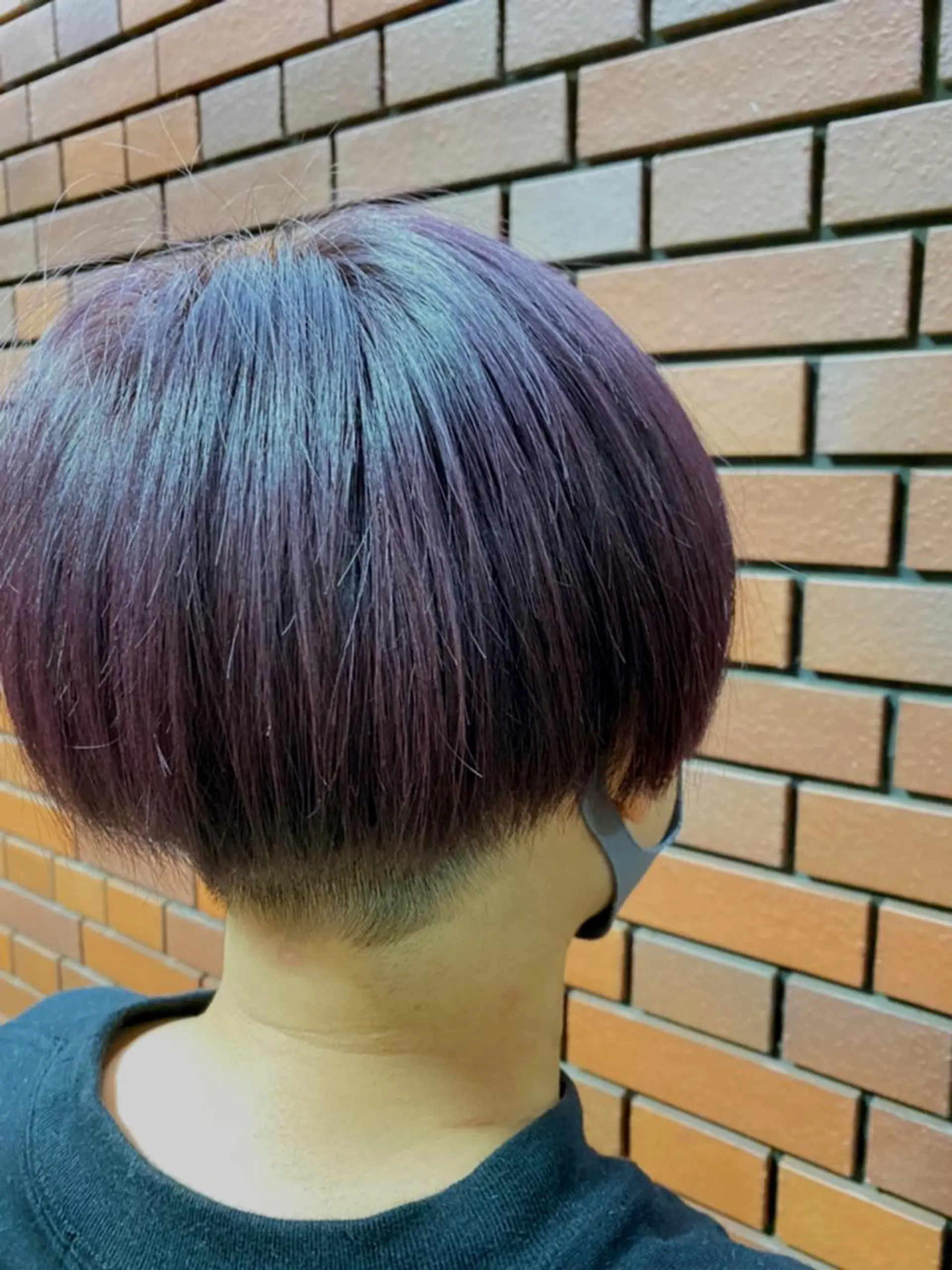 ショート カラー 黒髪 ブリーチ ブルーカラー ブルーブラック イルミナカラー カット ヘアカラー トリートメント エイトウメダ 店長　稲尾友則のヘアスタイル