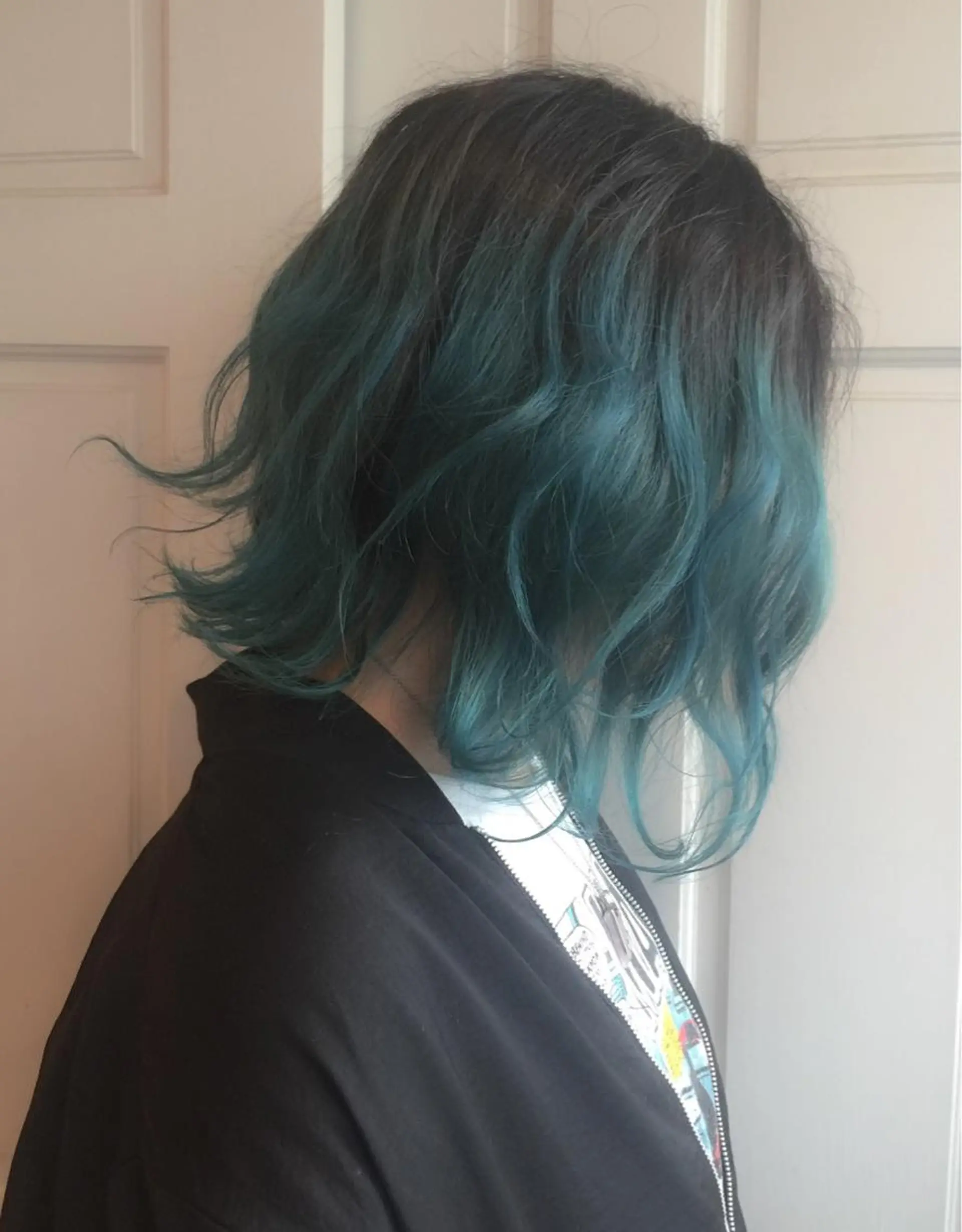 ミディアム カラー ブルーカラー グラデーションカラー ヘアカラー ホワイト&レイヤーカ ットエクステ長畠俊輔のヘアスタイル