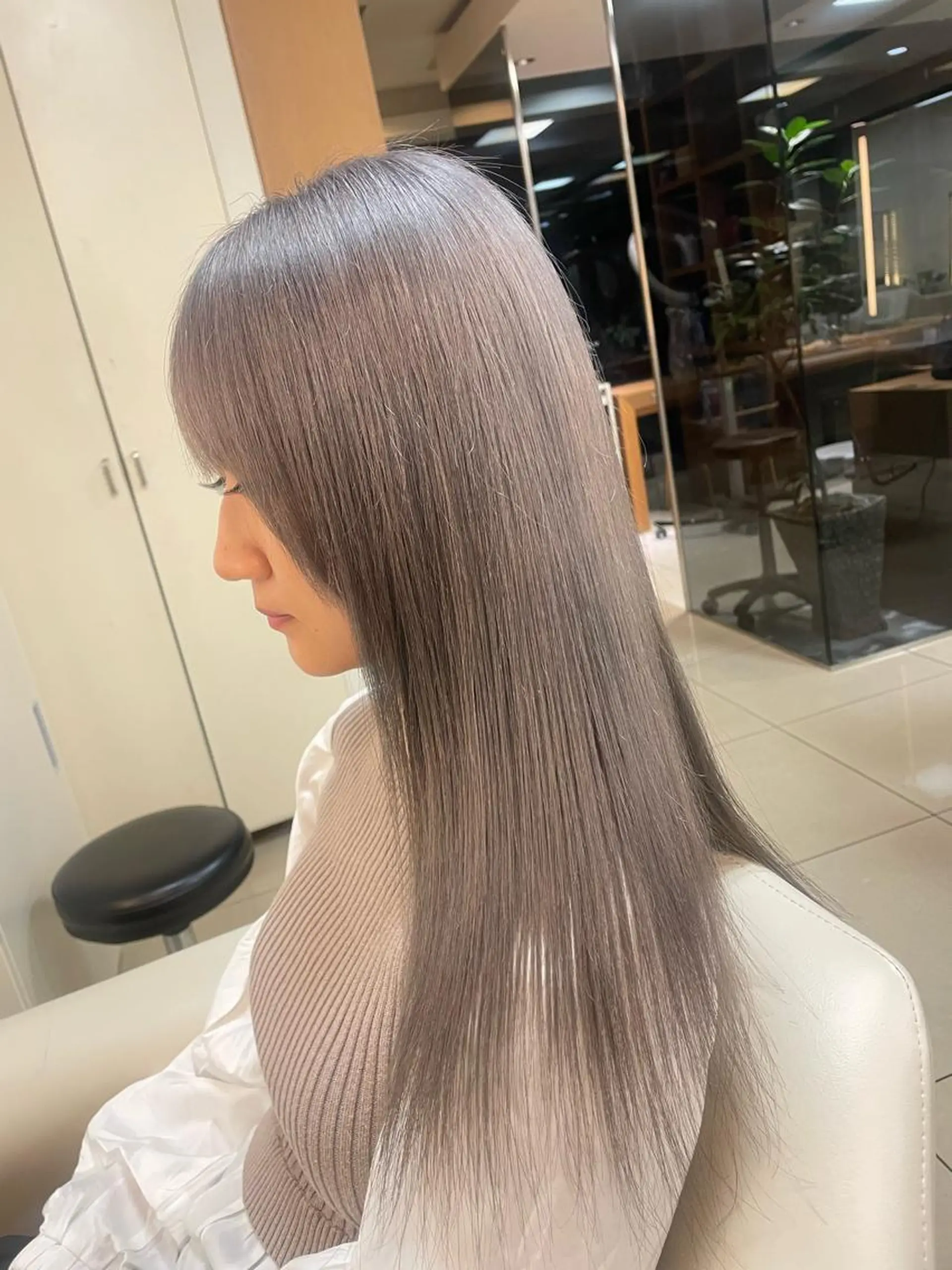 ロング カラー ブリーチ ラベンダーカラー シルバー カット ヘアカラー ボブ/インナーカラー /眉毛/Miyuのヘアスタイル