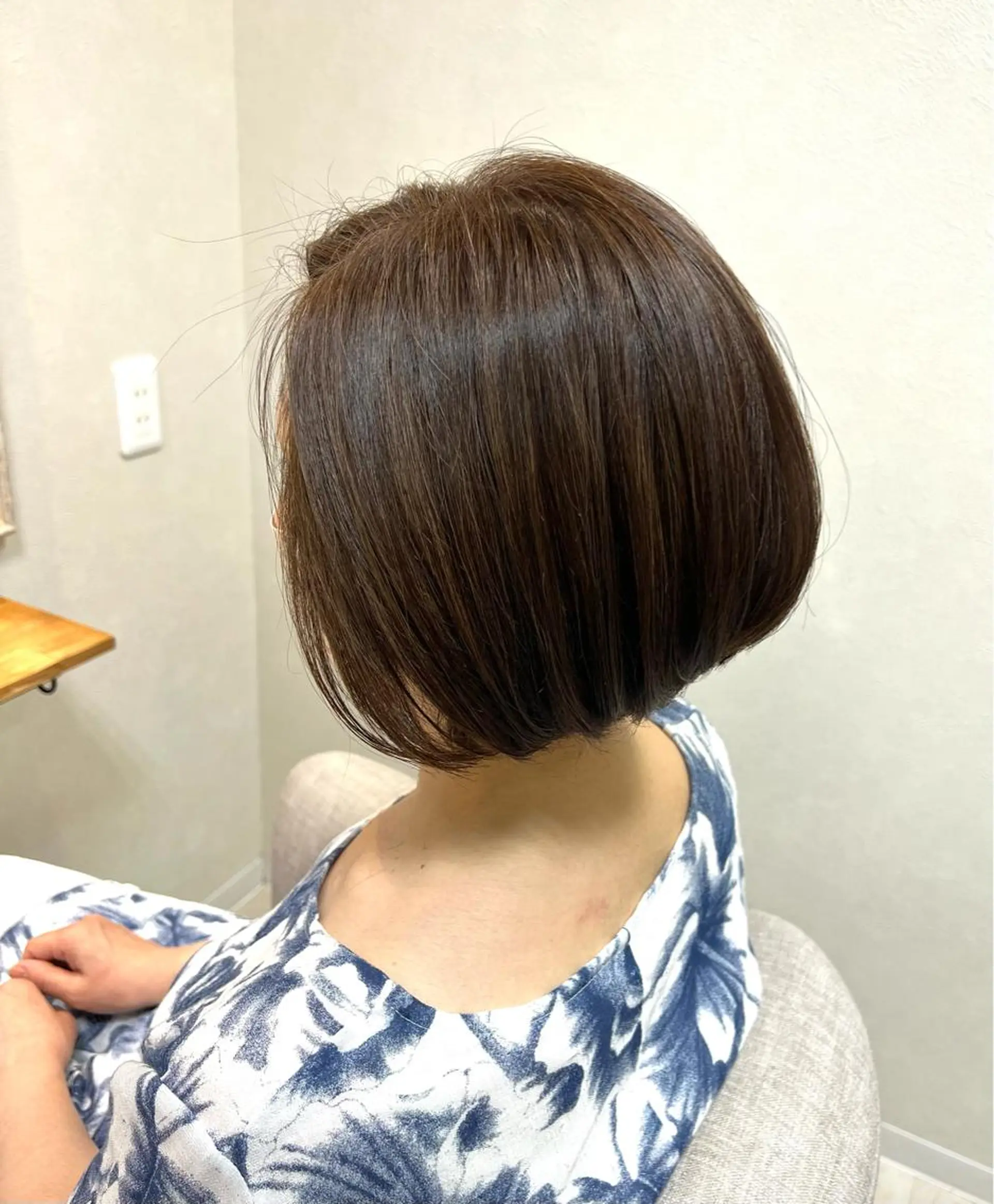 ショート 前下がりボブ ボブ カット ヘアカラー ショート/白髪ぼかし 君和田若菜のヘアスタイル