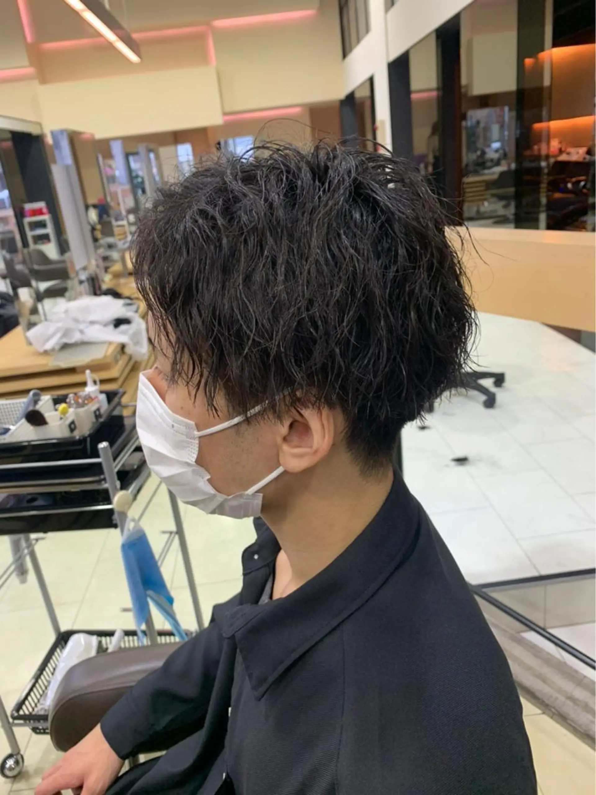 ミディアム パーマ メンズ ヘアカラー メンズ特化 【かな】のヘアスタイル