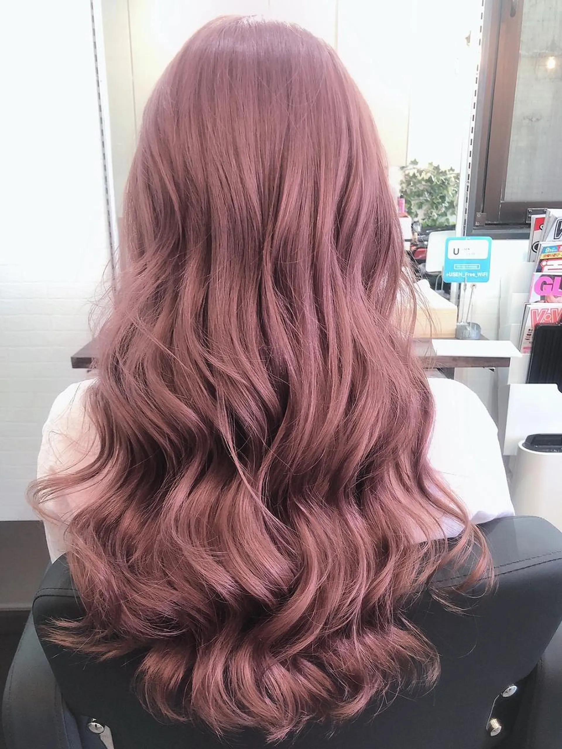 セミロング カラー カット ヘアカラー エクステ LANI NAKAZAKIのヘアスタイル