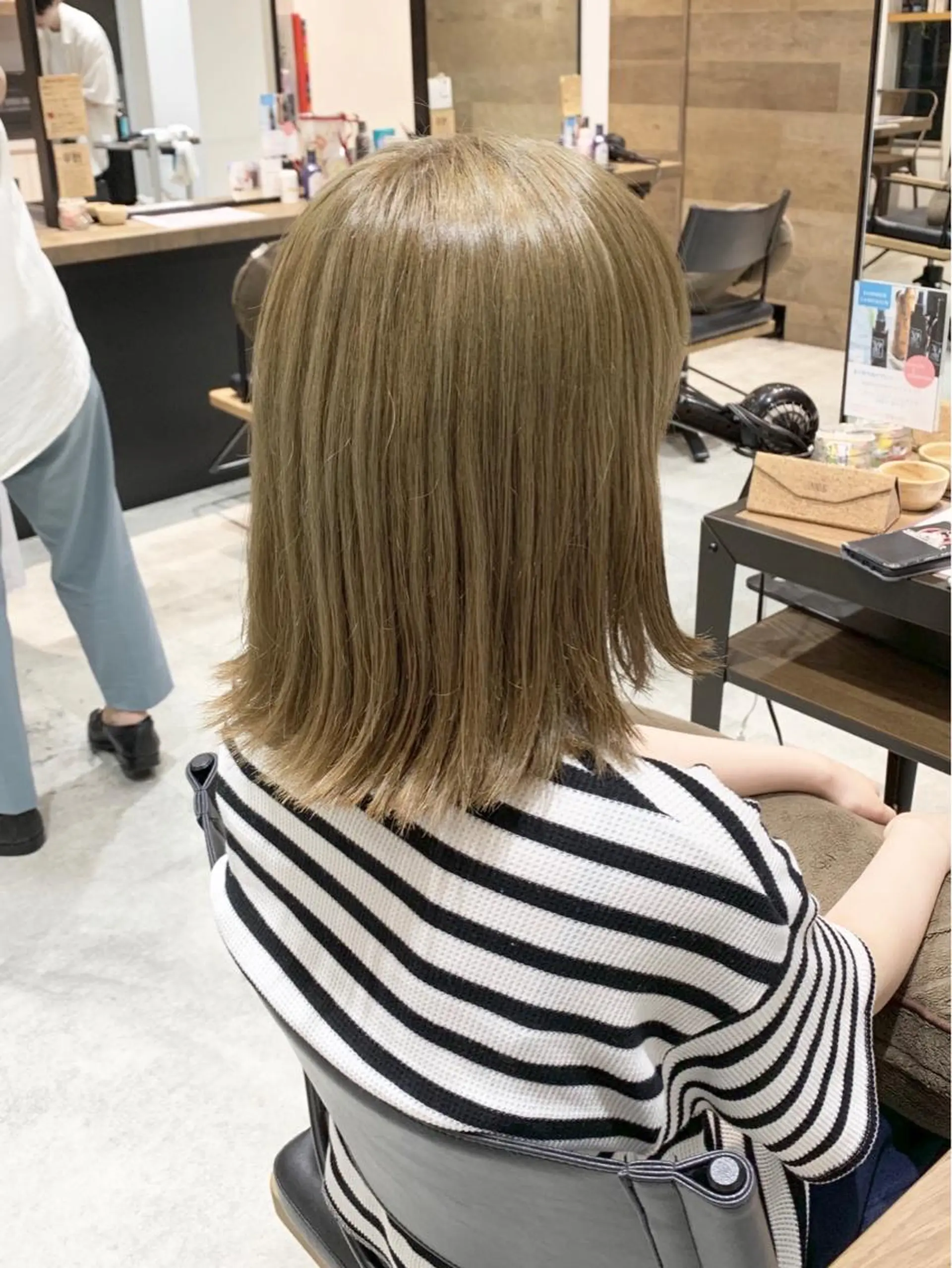 ミディアム カラー ヘアアレンジ ベージュカラー ダブルカラー イエローカラー ヘアカラー トリートメント 似合わせレイヤー/ 美髪縮毛矯正/ミナエのヘアスタイル
