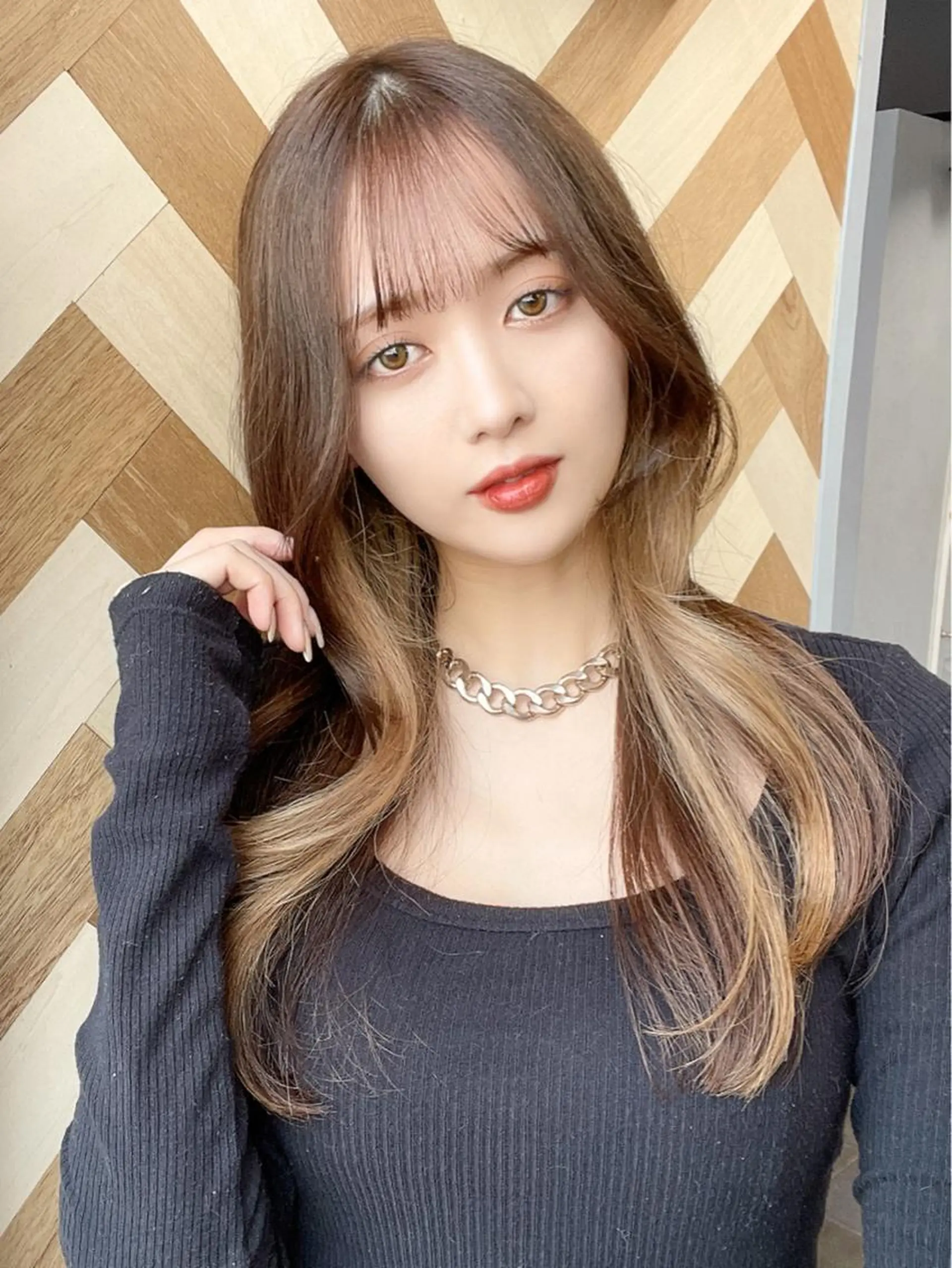 セミロング くびれヘア ヨシンモリ 韓国風ヘア 韓国美髪矯正✂️ 佐藤ヒロのヘアスタイル