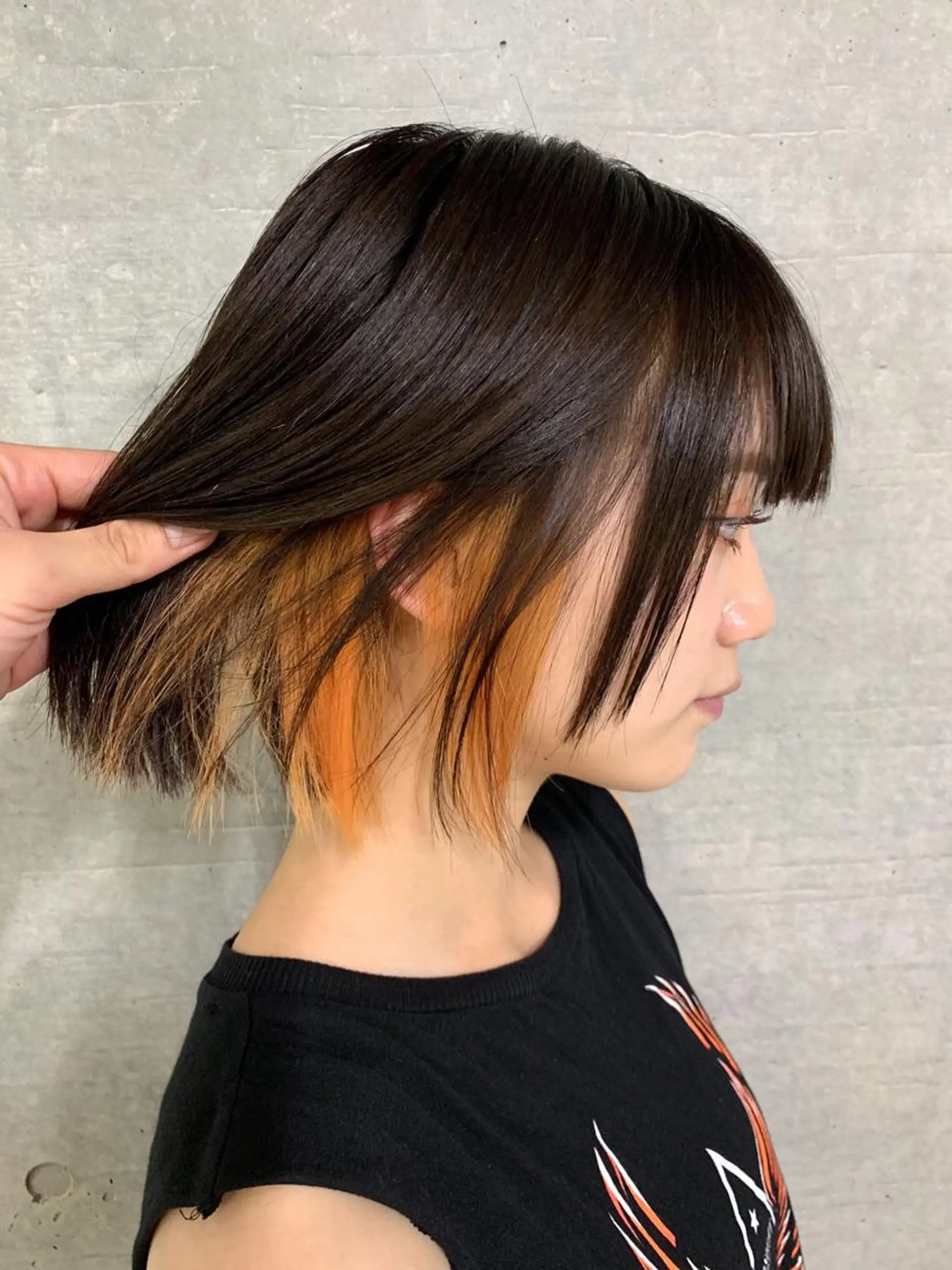 セミロング カラー ブリーチ ケアブリーチ インナーカラー オレンジ ヘアカラー トリートメント ヘアセット THE./ブリーチ 透感カラー/髪質改善のヘアスタイル