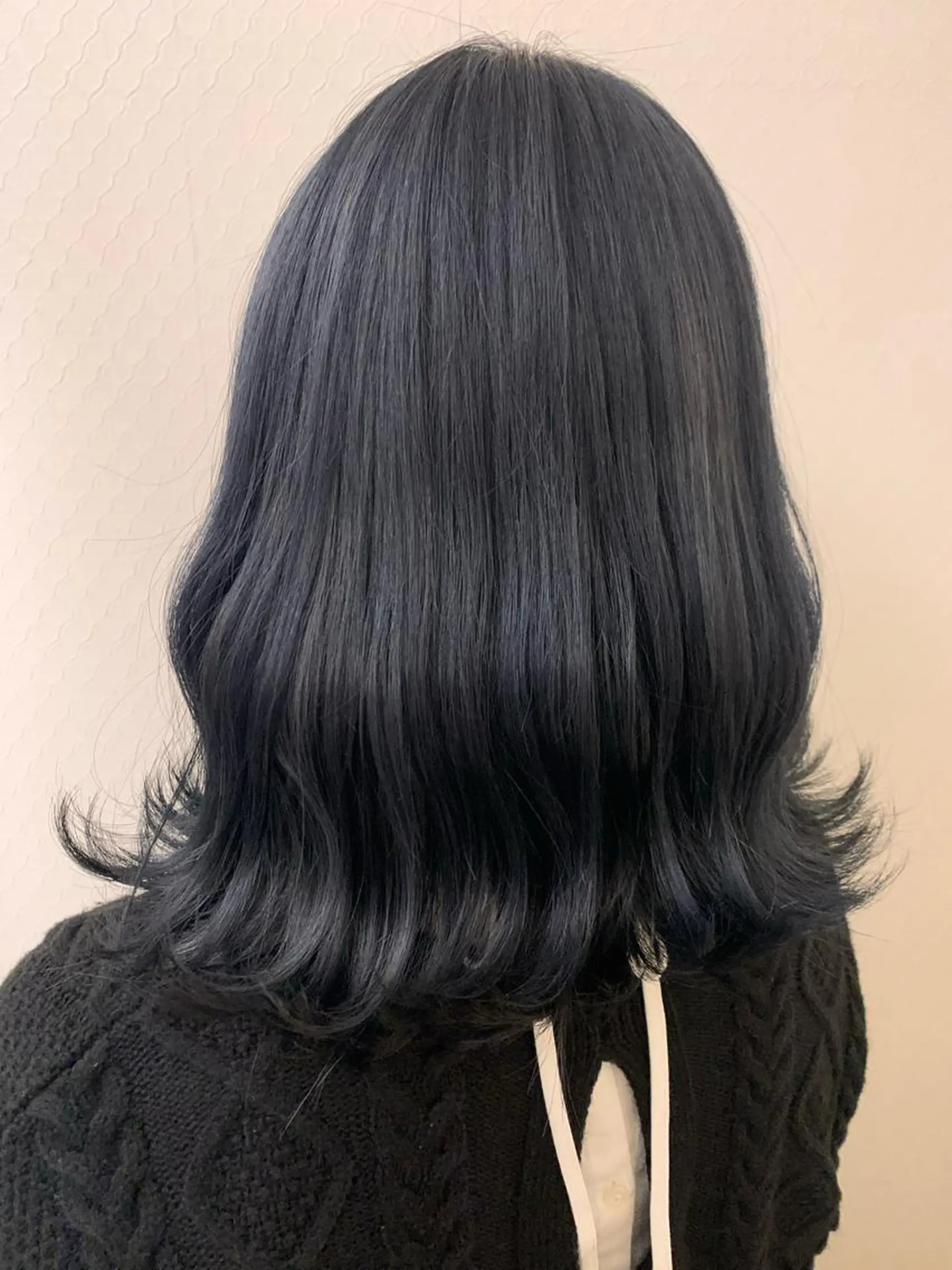 セミロング カラー ブルーカラー ネイビーカラー 韓国ヘア/暖色カラー 新美多英のヘアスタイル