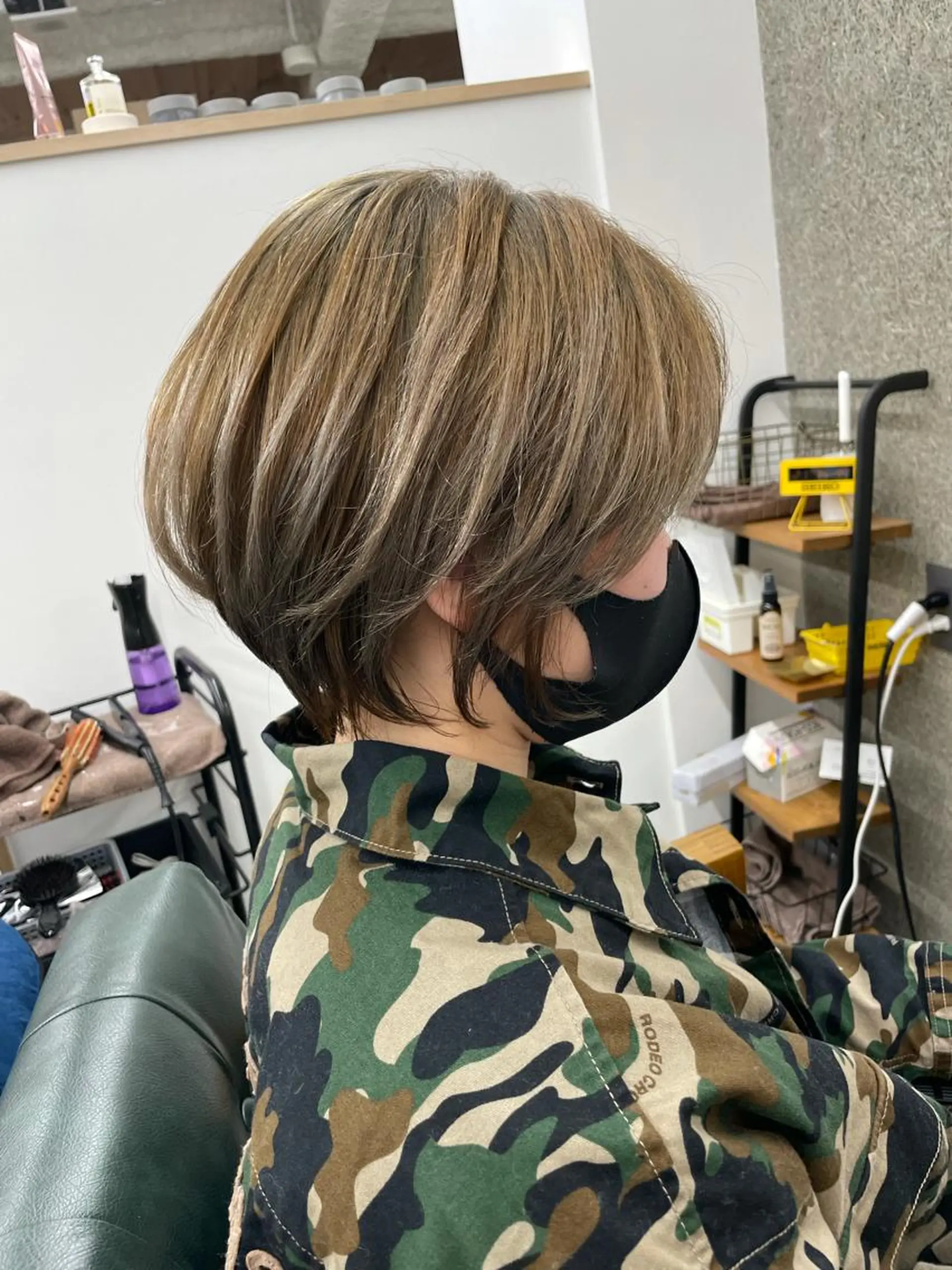 ショート Lull1人美容室 バレイヤージュのヘアスタイル