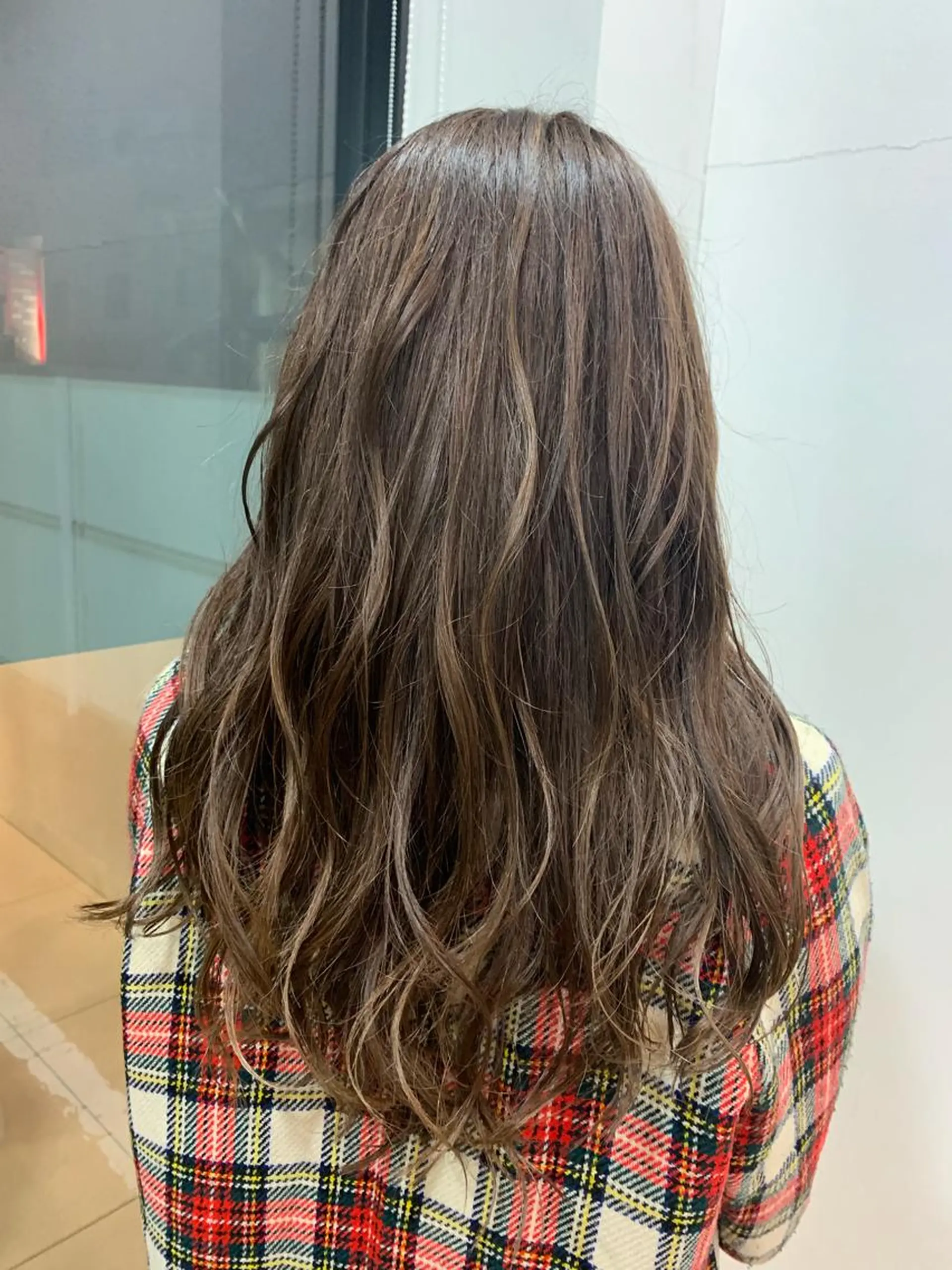 セミロング カラー ハイライトカラー ハイライト 國井 瑞貴のヘアスタイル