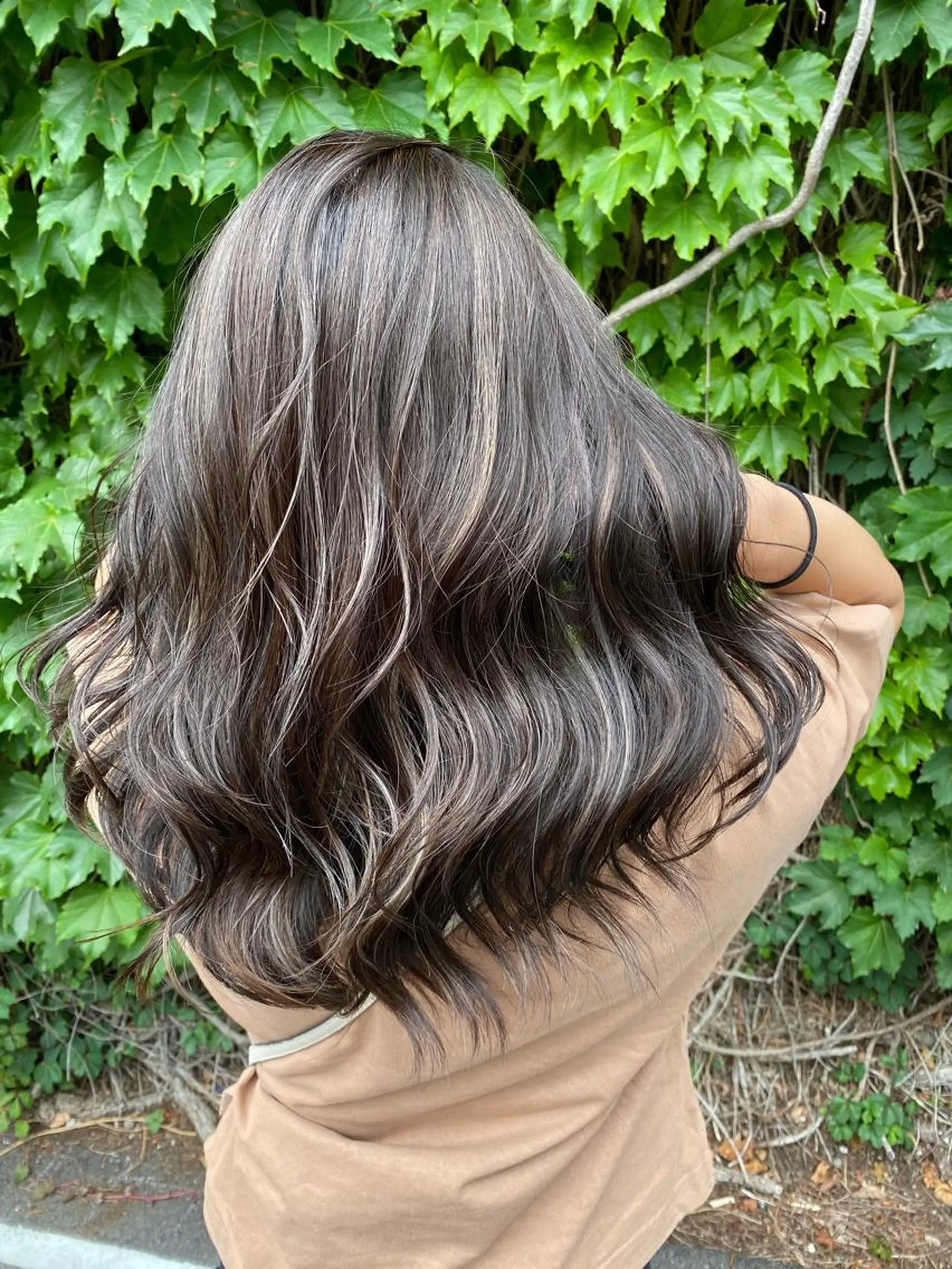 ロング カラー 透明感カラー グレージュ ハイライトカラー ハイライト 🌈8月末までシャ イン輝きハイトーン✨のヘアスタイル