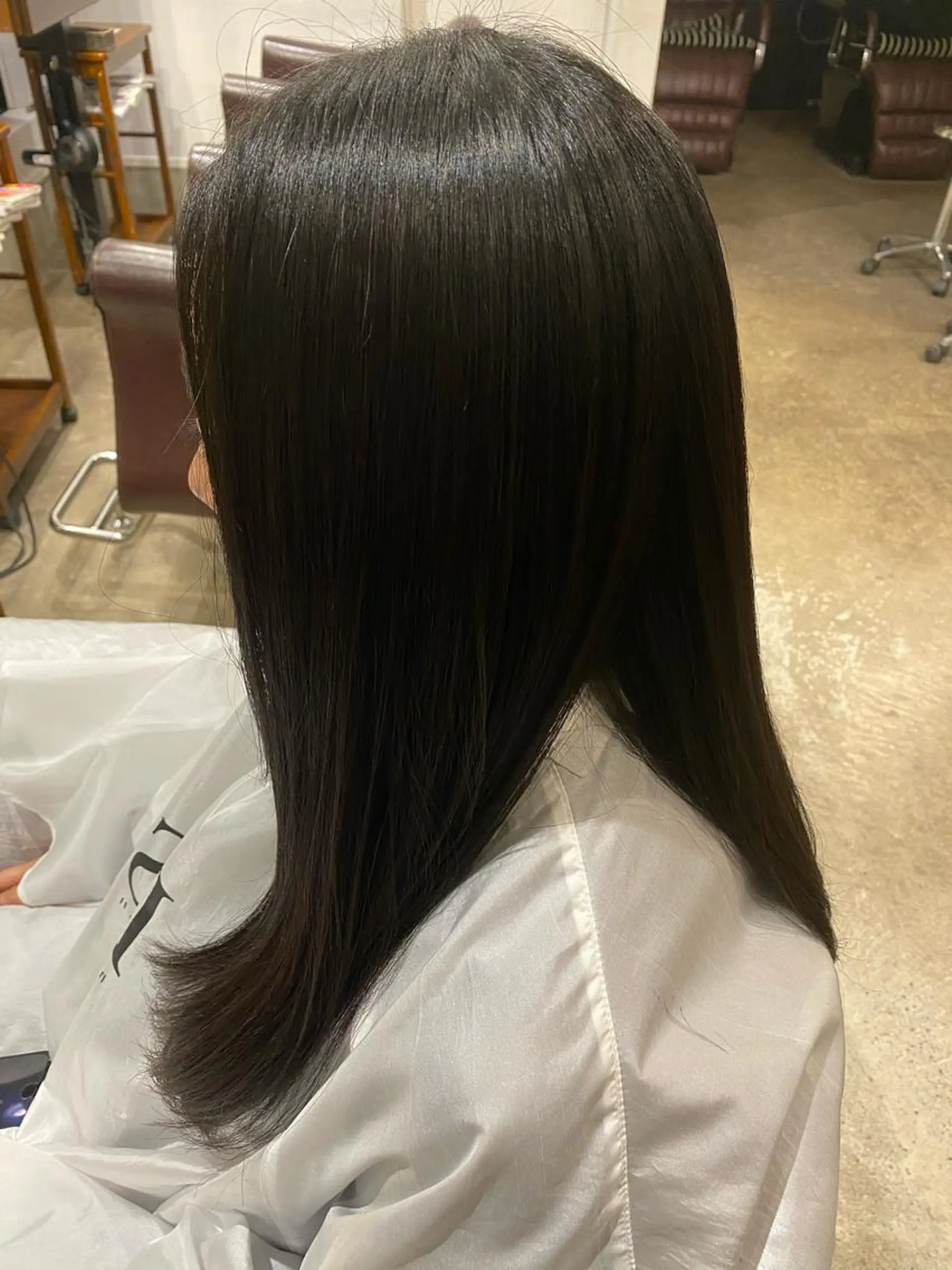 ロング パーマ ロング 縮毛矯正 ストレートパーマ 沖田 舞衣のヘアスタイル