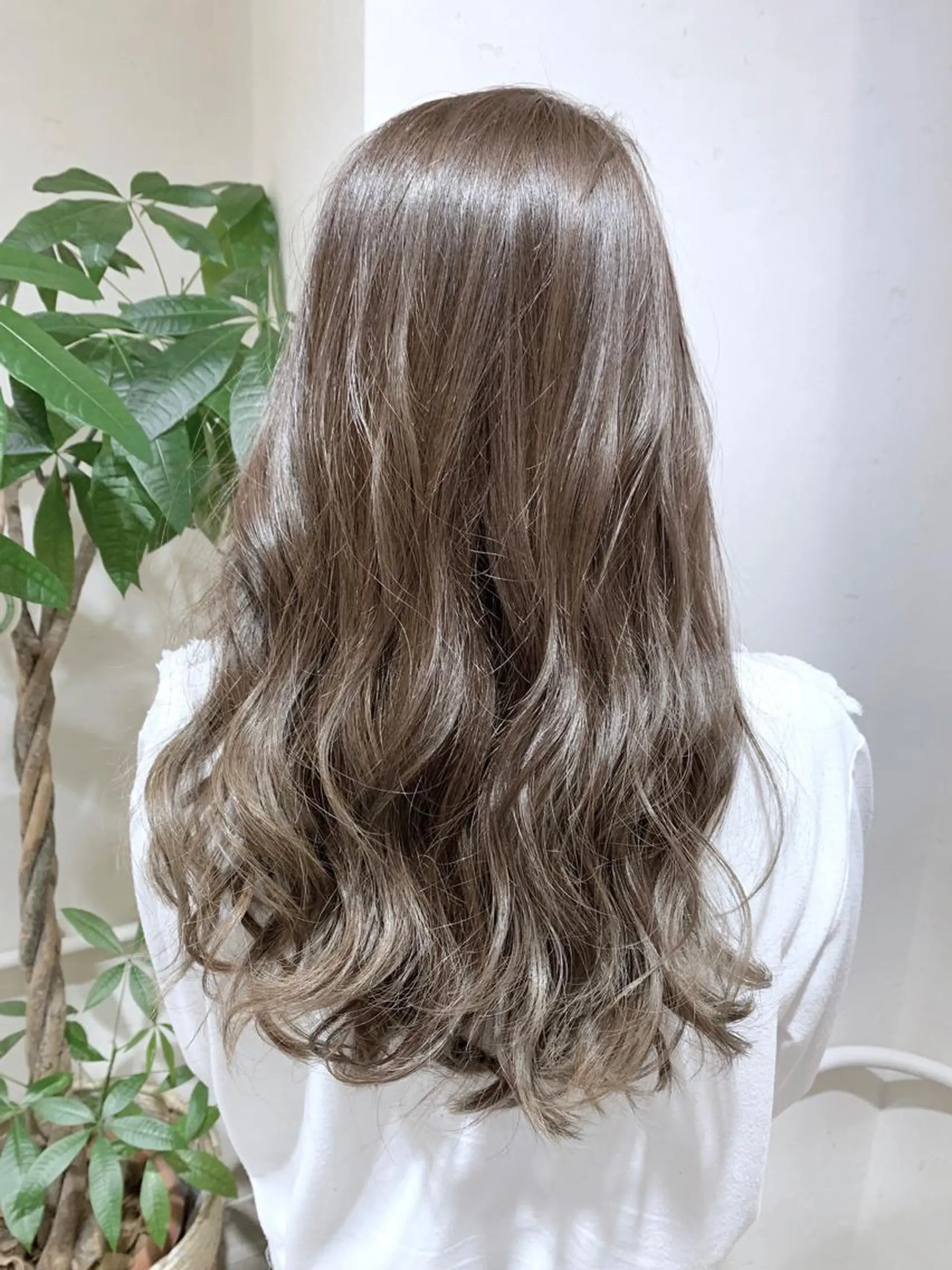 ロング カラー パーマ ヘアアレンジ ベージュカラー ヘアカラー トリートメント filo byFeria渋谷所属・縮毛矯正/美髪 髪質改善/石田幸輔のヘアスタイル