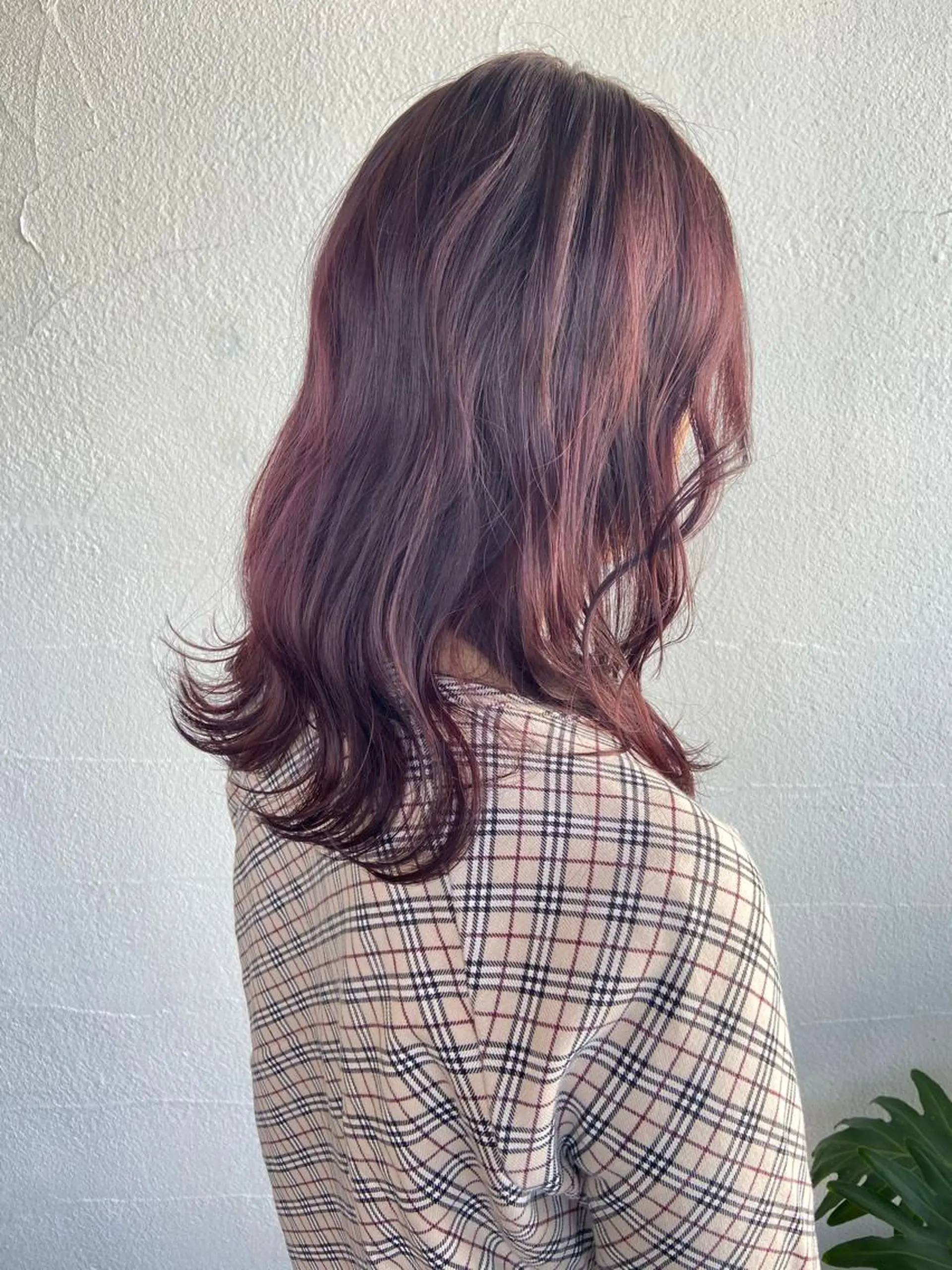 ミディアム カラー aW HAIRカンノ カナエのヘアスタイル