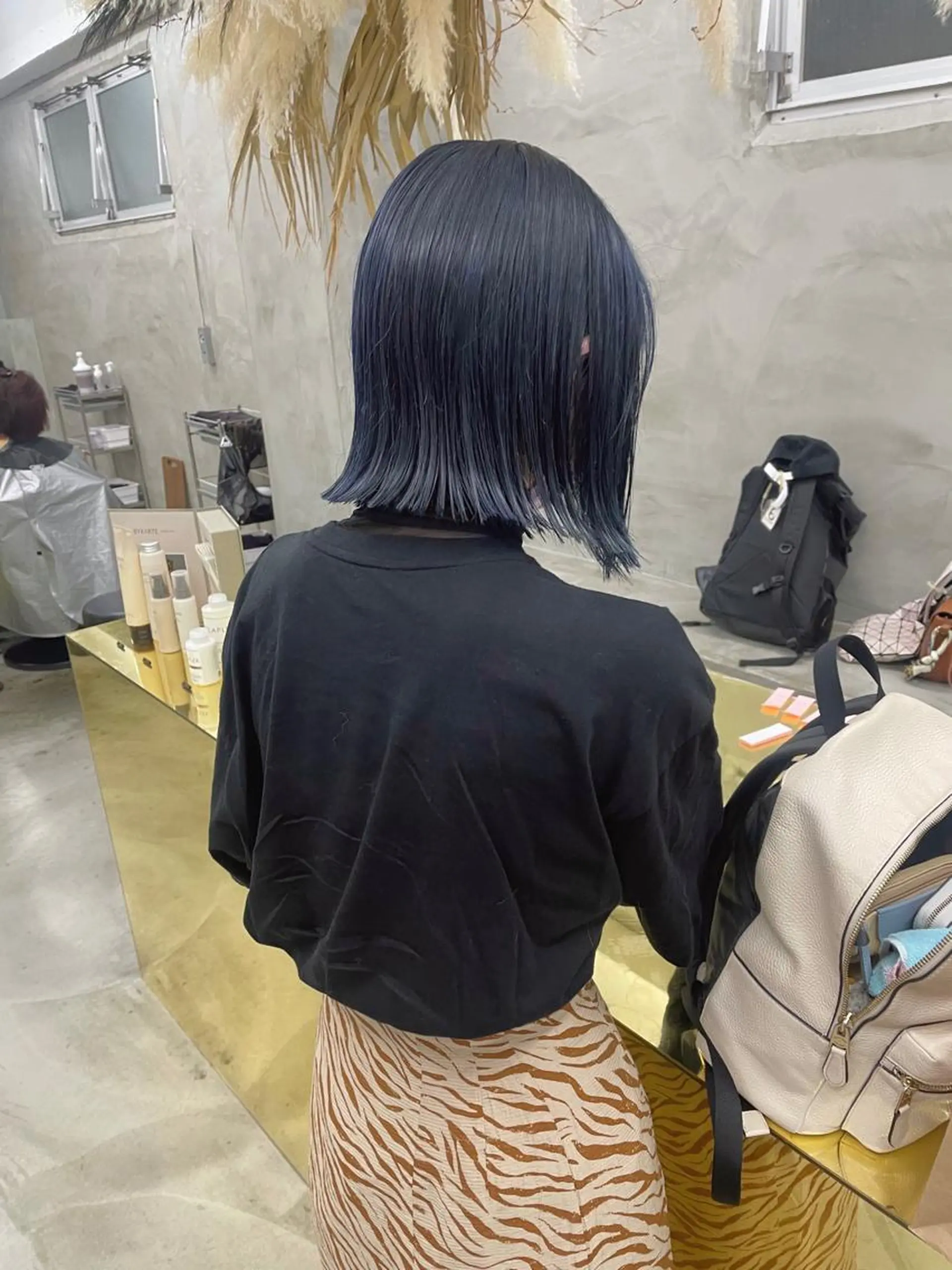 ミディアム カラー カット ヘアカラー トリートメント 似合わせ｜レイヤー 🪩yurikaのヘアスタイル