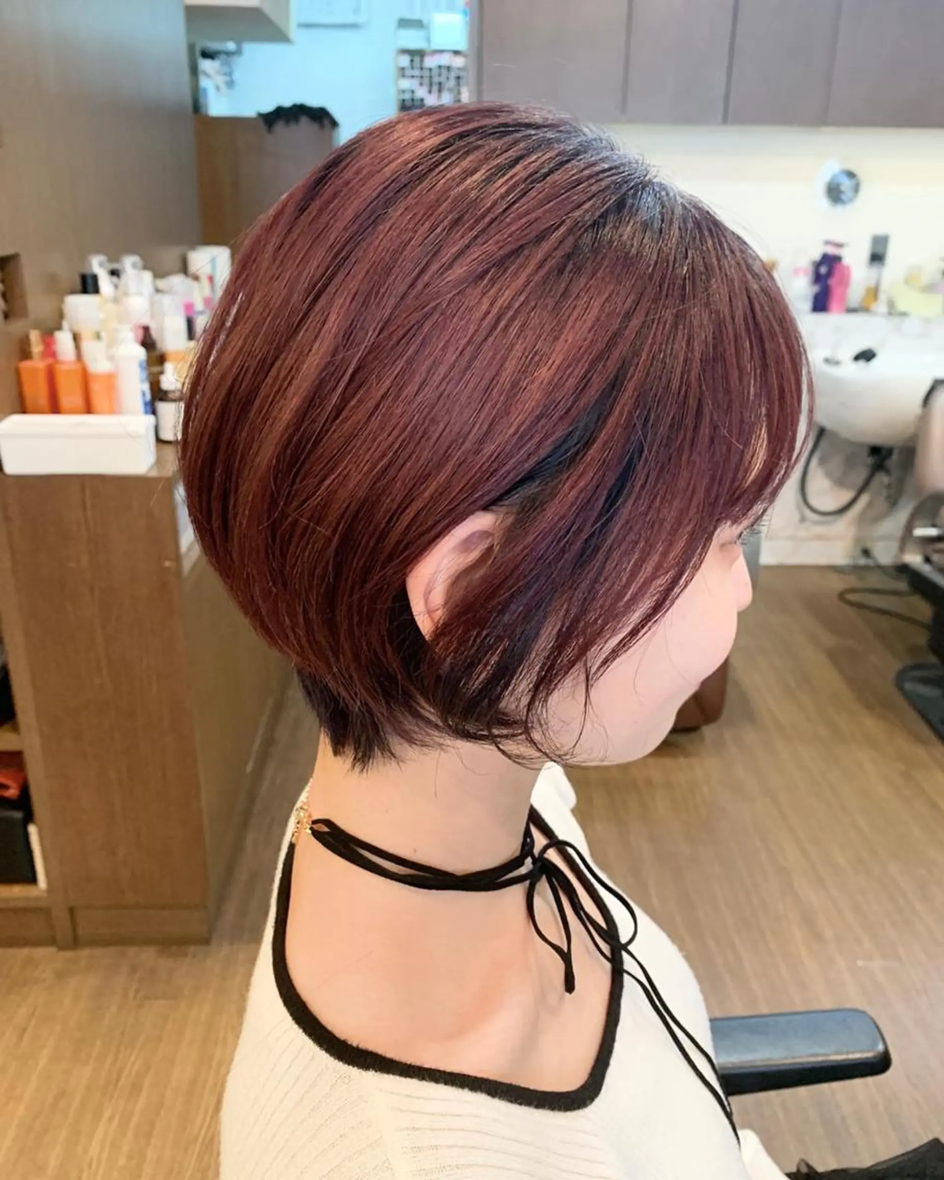 ショート カット ヘアカラー トリートメント coupe ciseauxのヘアスタイル
