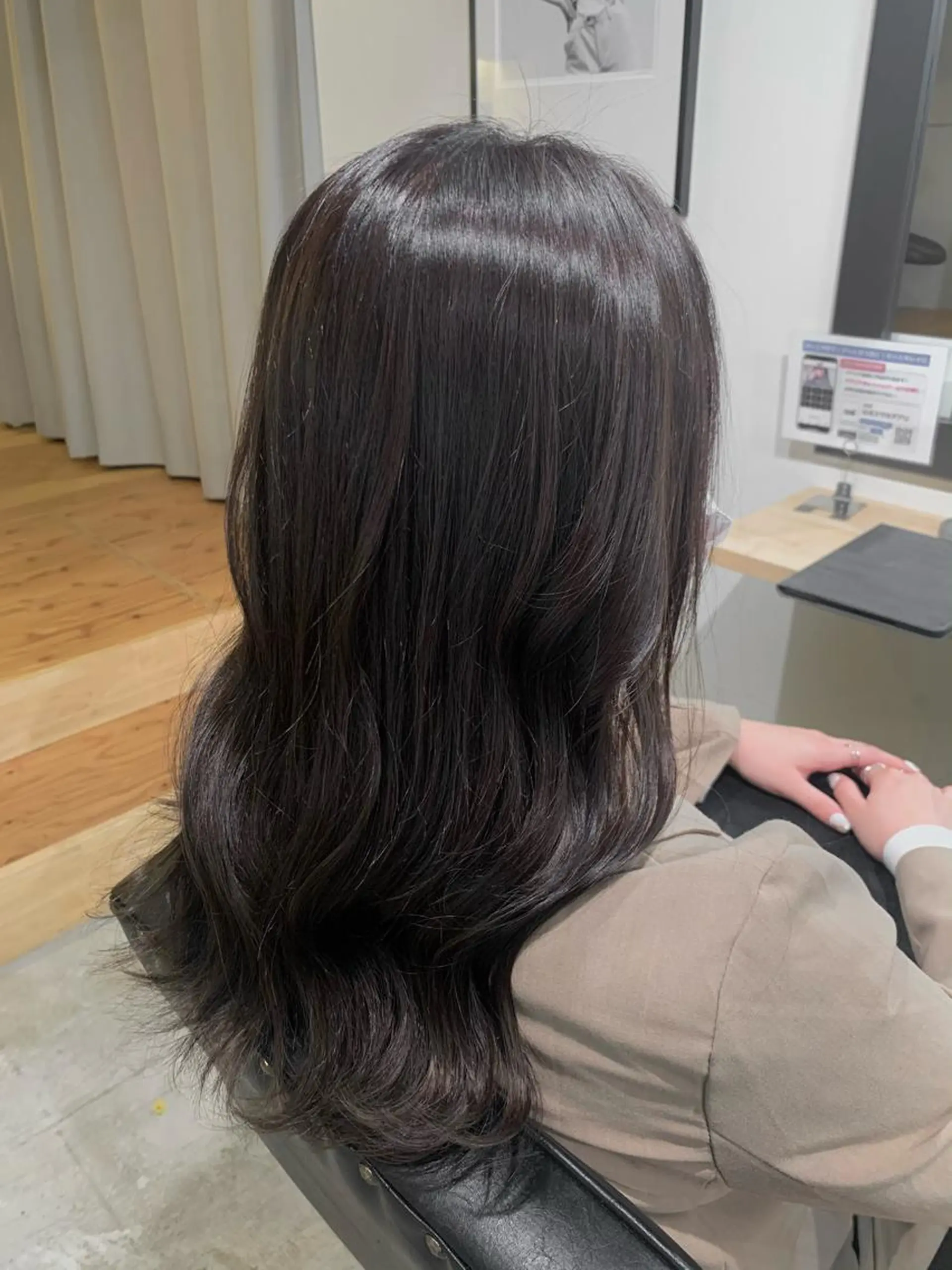 カラー noi MIKUのヘアスタイル