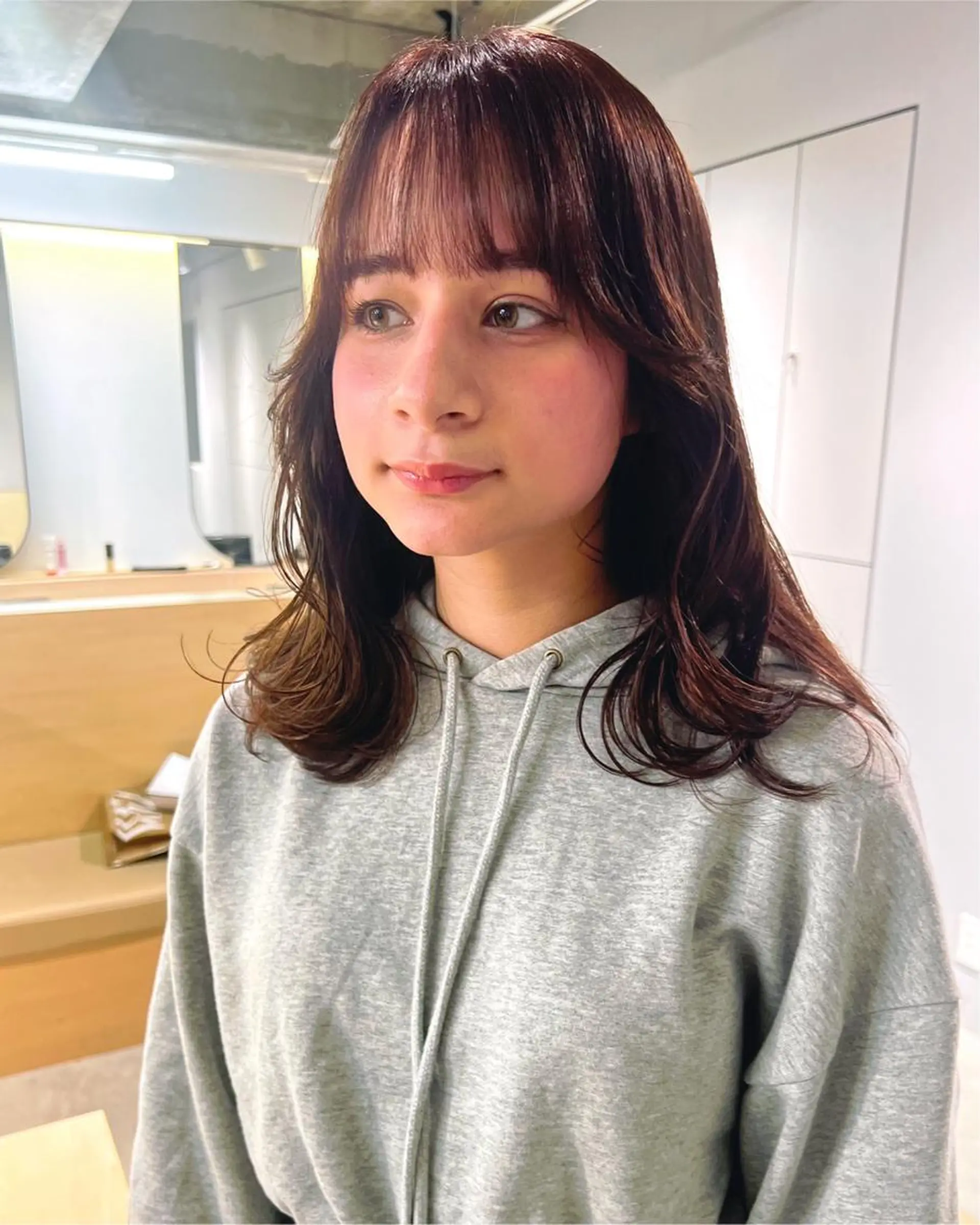 セミロング 顔周りカット カット トリートメント RAIMA ケアハイトーンのヘアスタイル