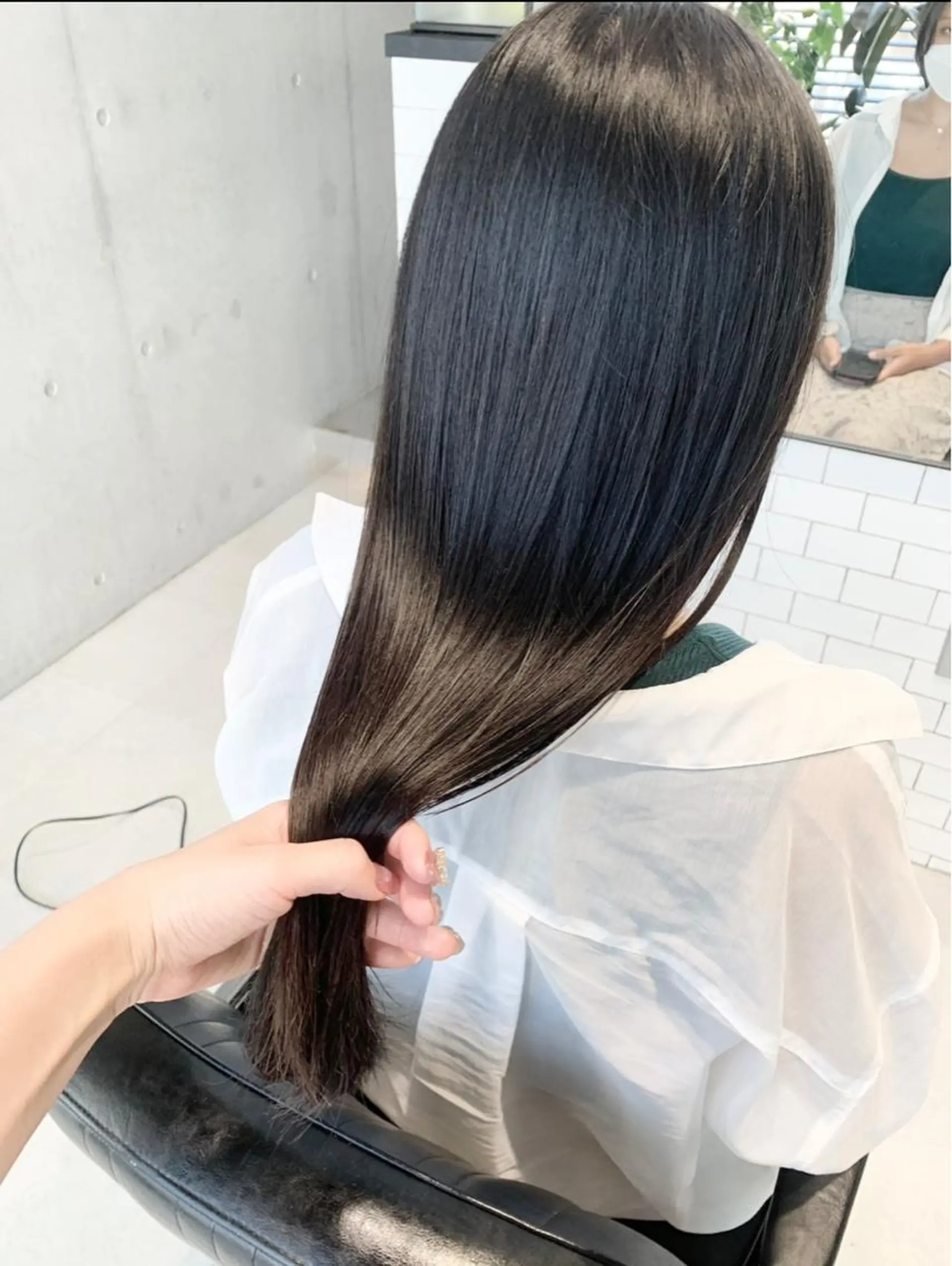 ロング カラー カット ヘアカラー トリートメント ヘッドスパ 透明感/オリーブ/ グレージュ/YUKAのヘアスタイル