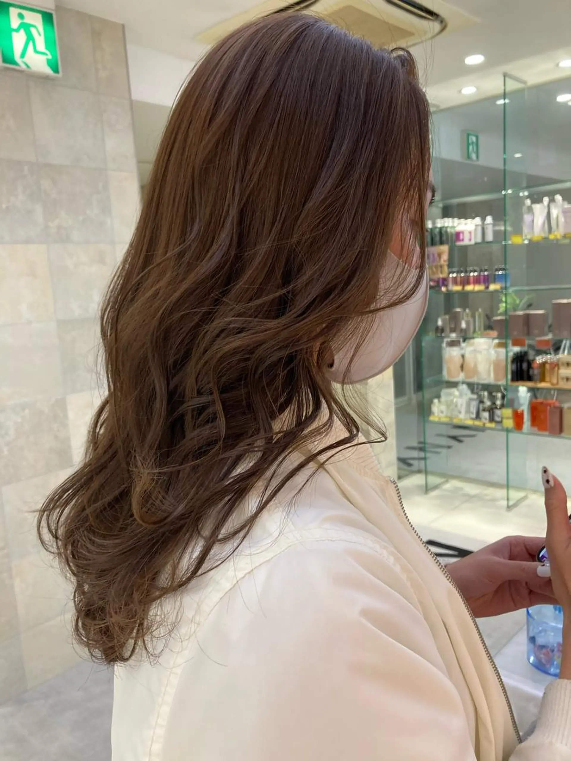 セミロング カラー グレージュ 田中 あかねのヘアスタイル
