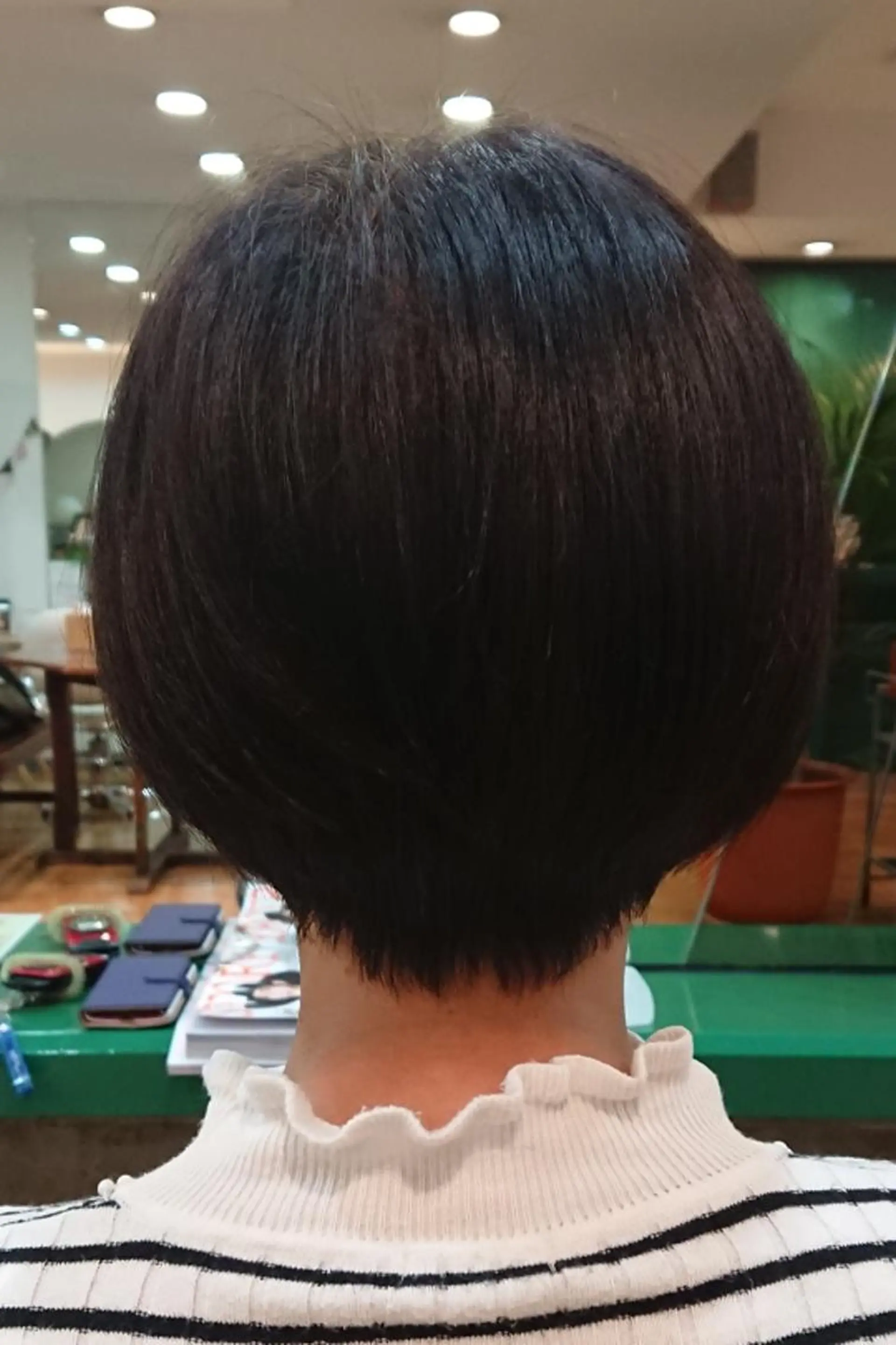 ショート カラー 原 萌香のヘアスタイル