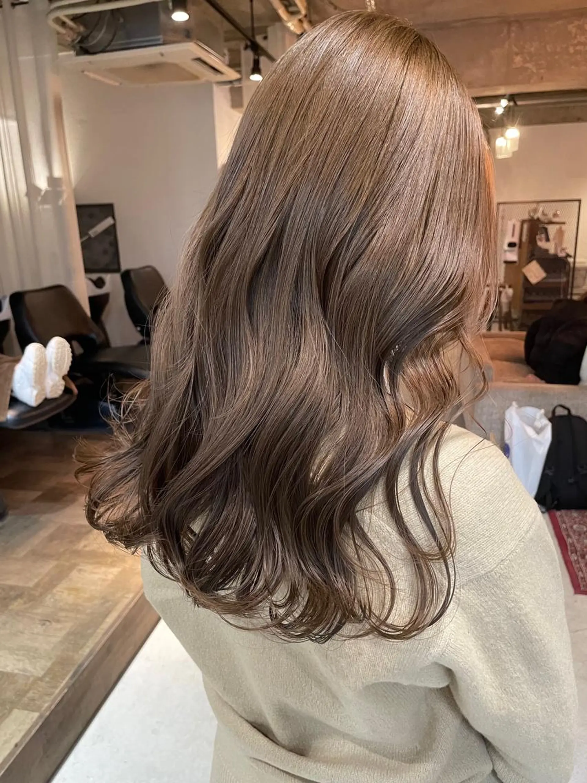 ロング カラー カット ヘアカラー トリートメント 韓国ヘア/暖色カラー 新美多英のヘアスタイル