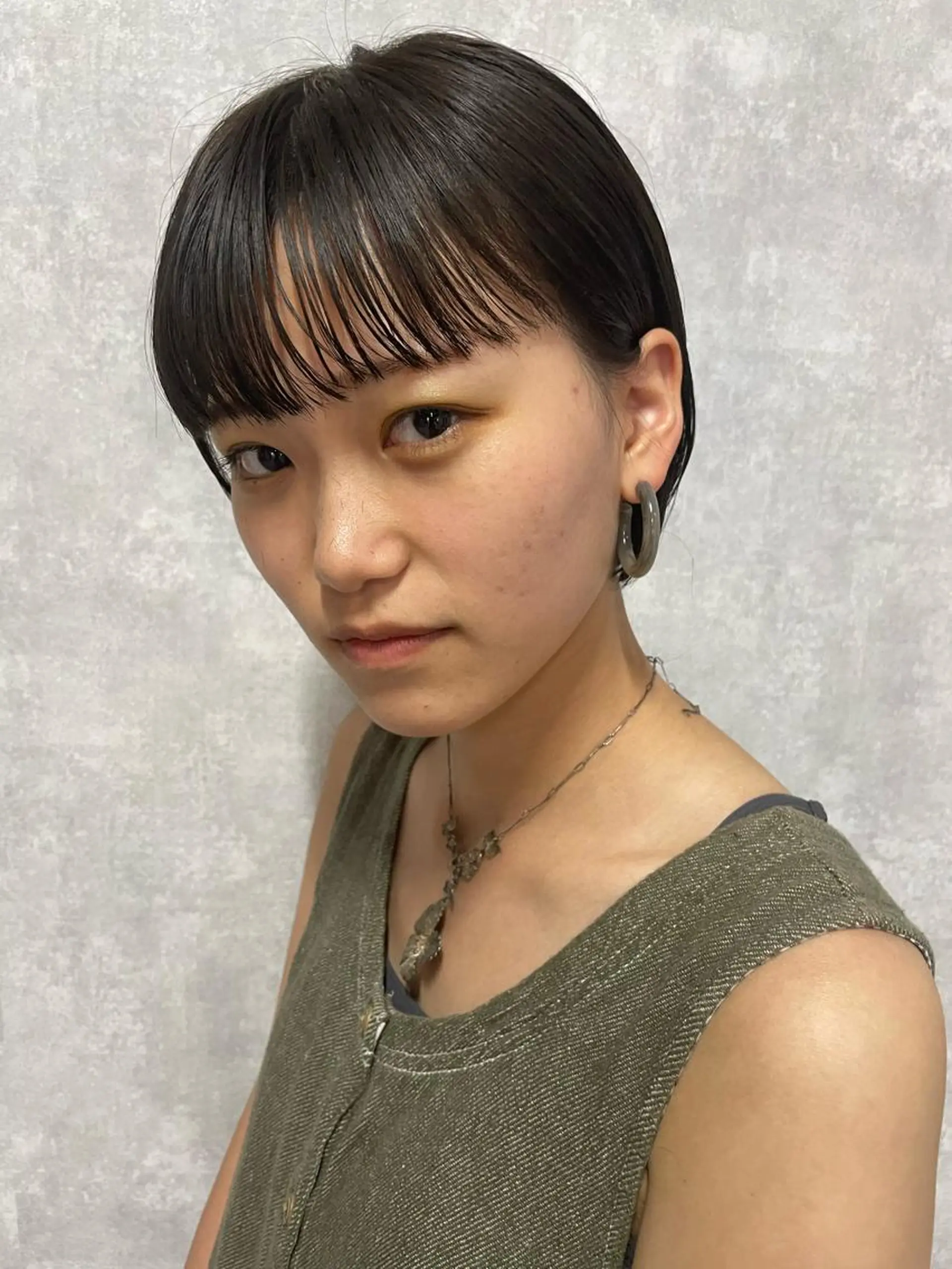 ショート 切りっぱなしボブ ショートボブ ハンサムショート 丸みショート アッシュ モテ髪/ボブ/ショー ト/アダチフウトのヘアスタイル