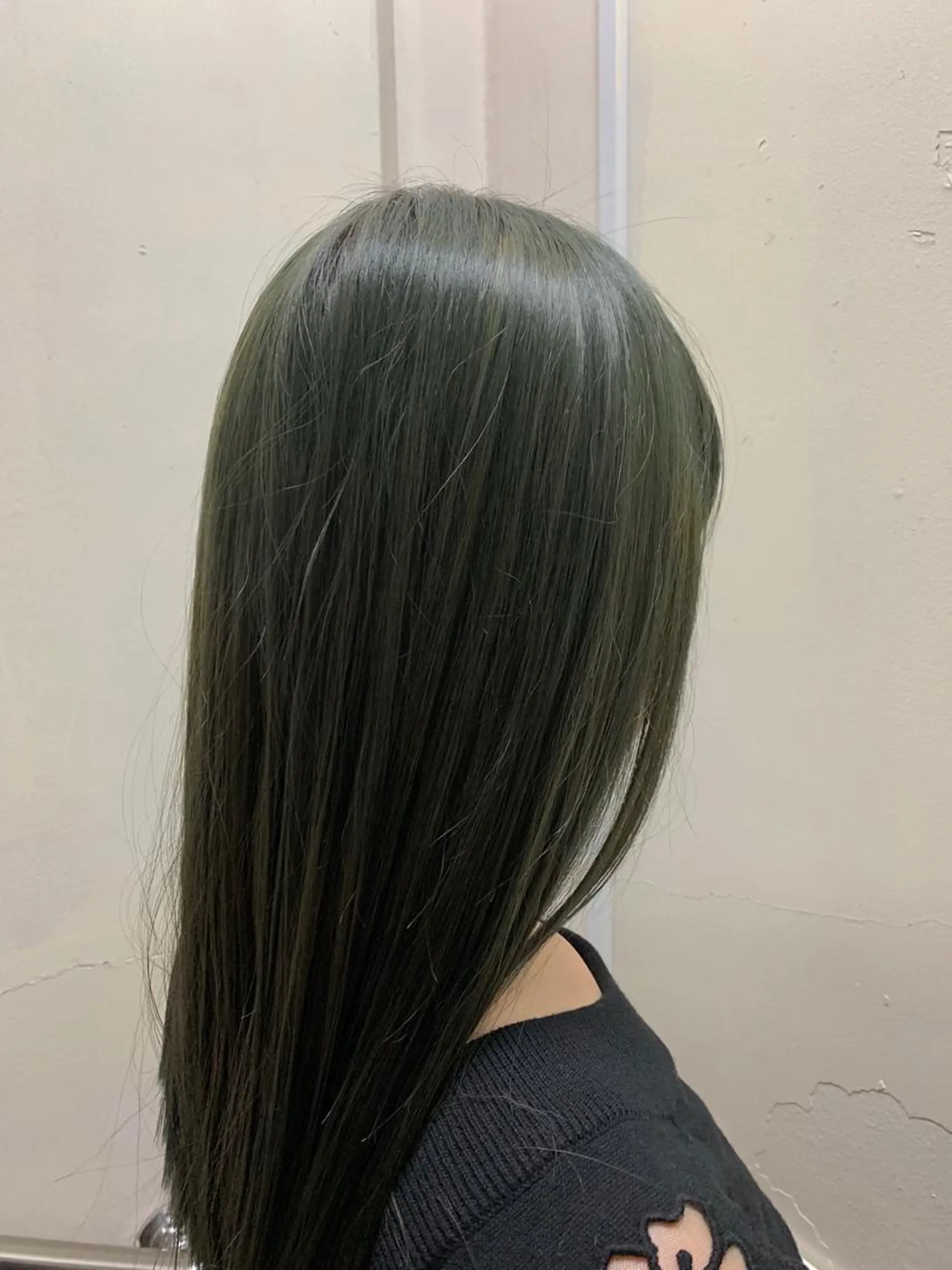 ロング カラー エメラルドグリーン カット ヘアカラー トリートメント 村上 吉斗のヘアスタイル