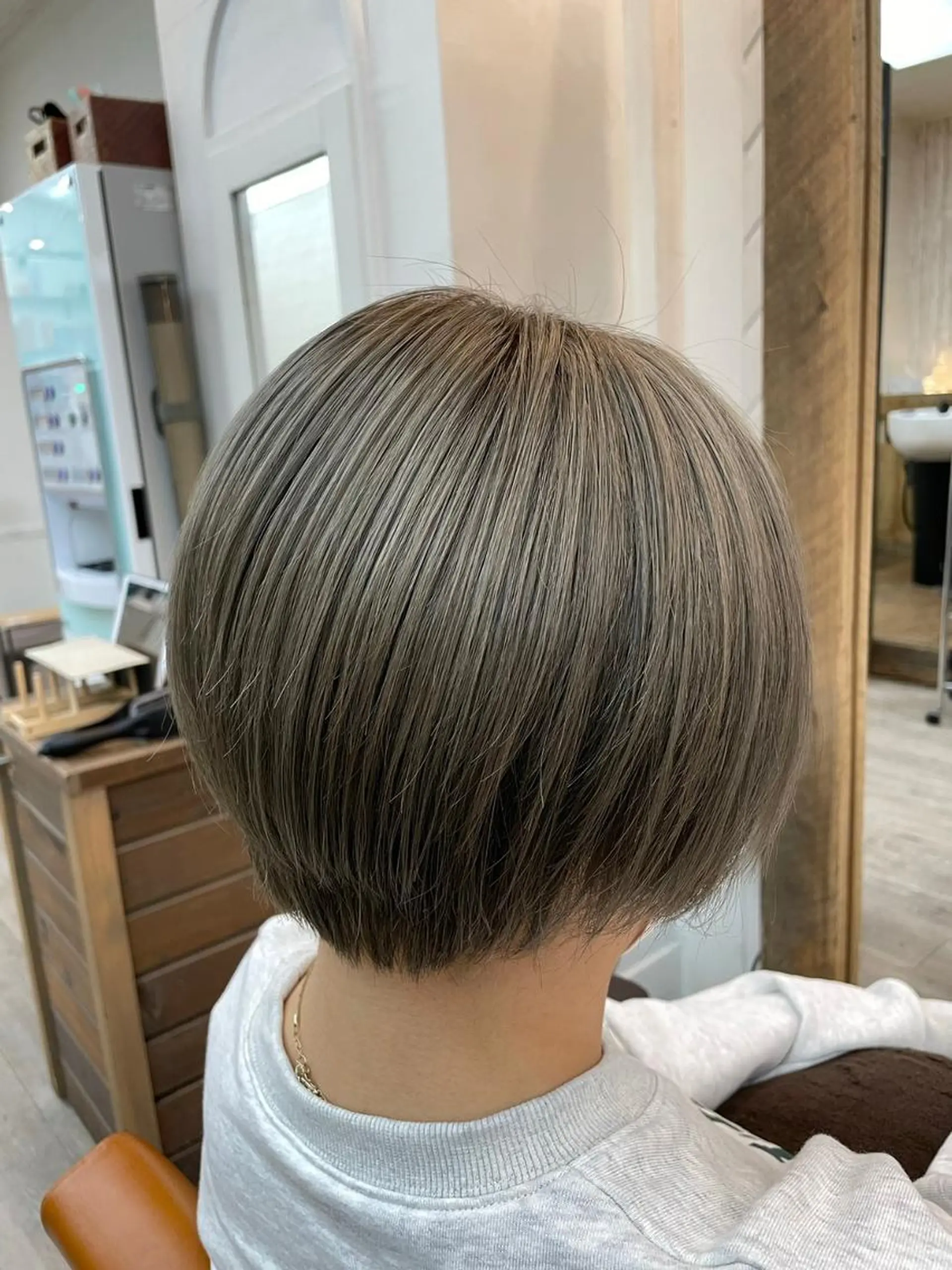 ショート アッシュ ミストバング パープルカラー ボブ デート カット ヘアカラー トリートメント N° anfeel 渋谷🪞🫧のヘアスタイル