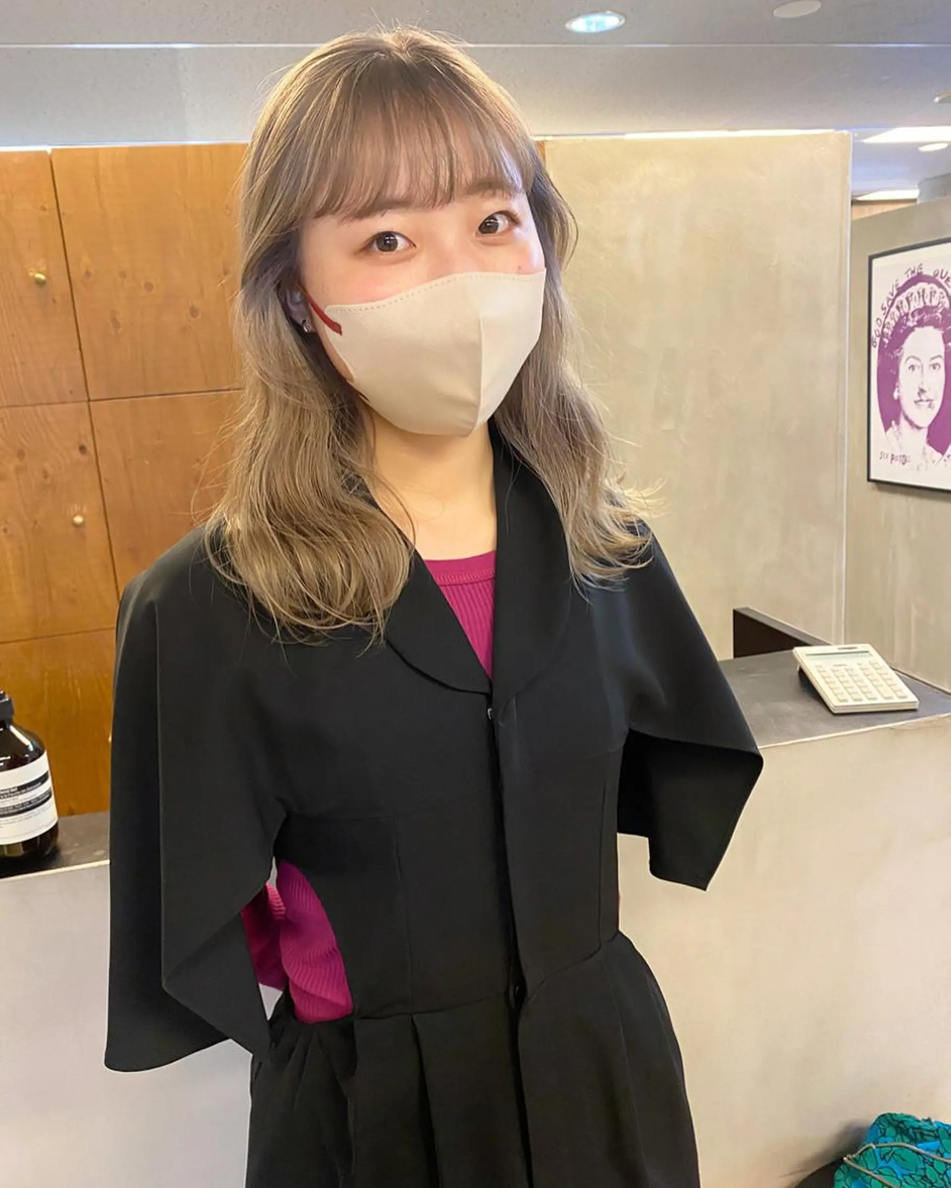 ミディアム カラー パーマ ヘアアレンジ 髪と音処　マトぺ所属・デザインカラー/ボブ ブリーチカラー/ユリのヘアスタイル