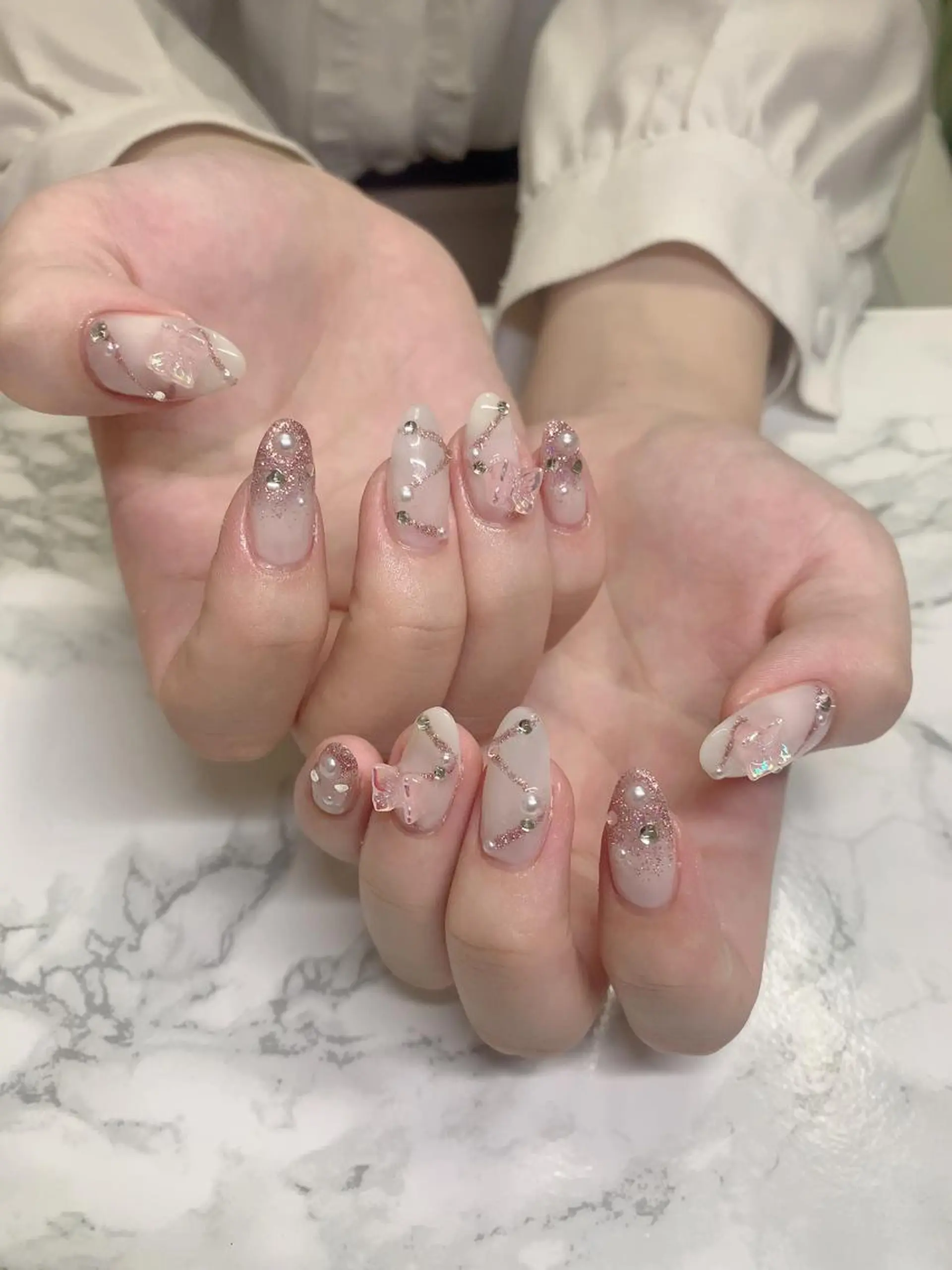 ネイル はな💎ネイル ワンホン、長さ出しのネイルデザイン