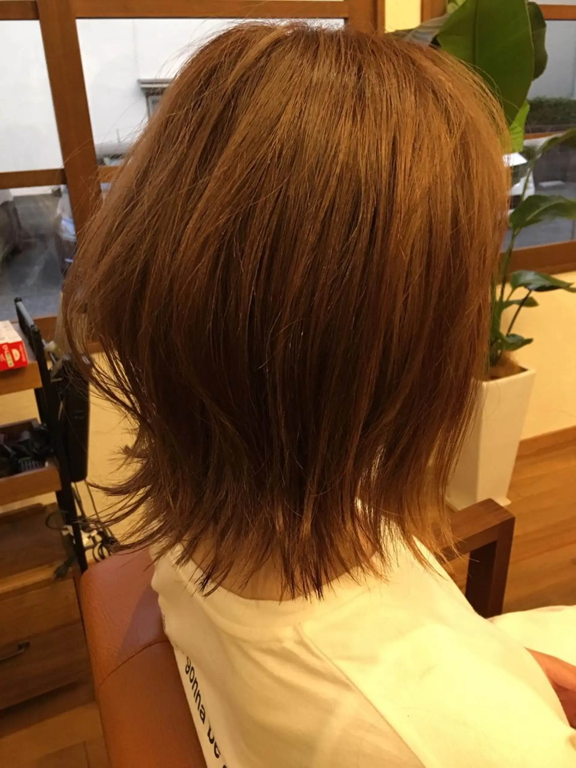 ミディアム ヘアカラー 井上 真利のヘアスタイル