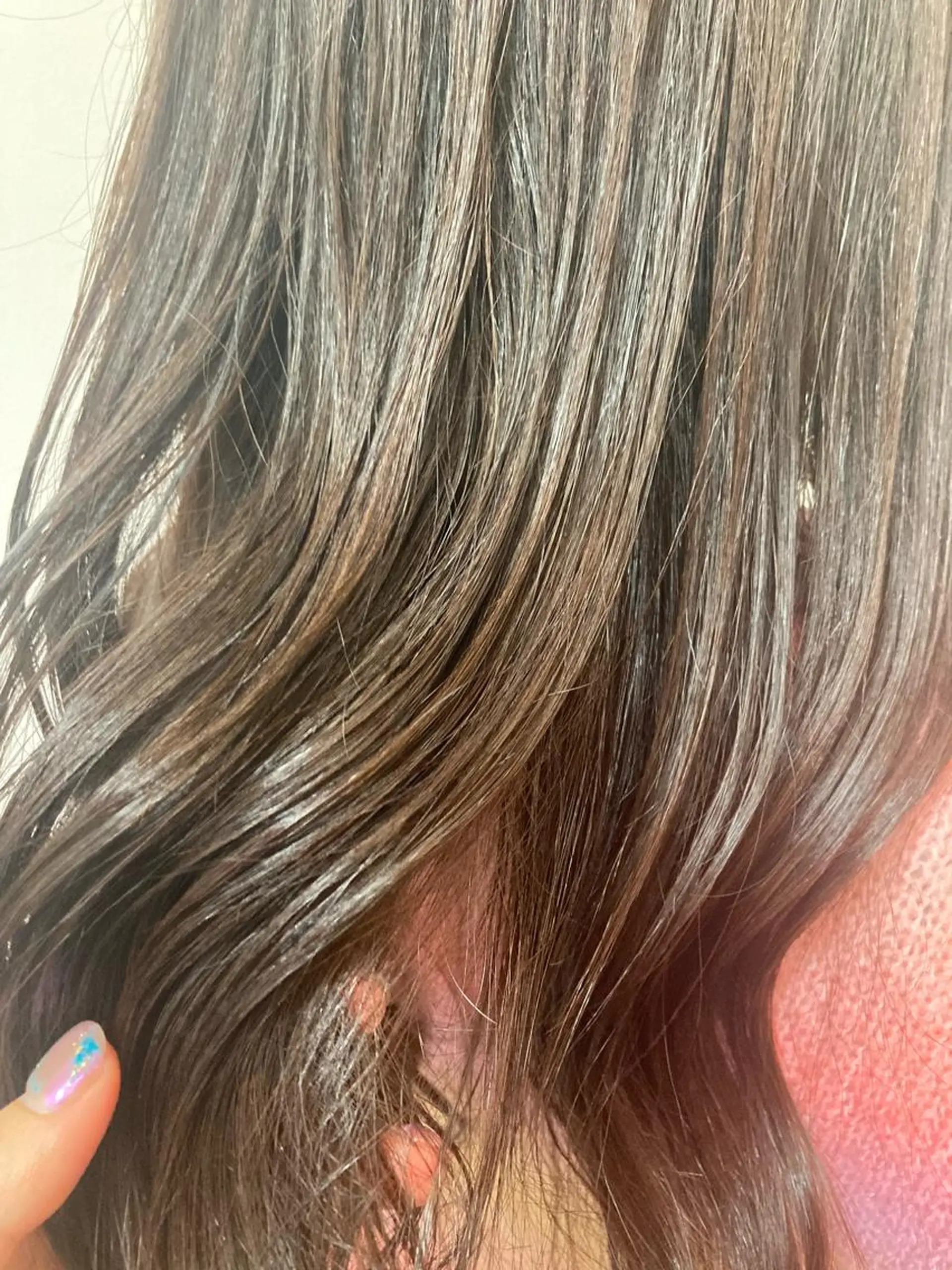 カラー 阪口 依美奈のヘアスタイル