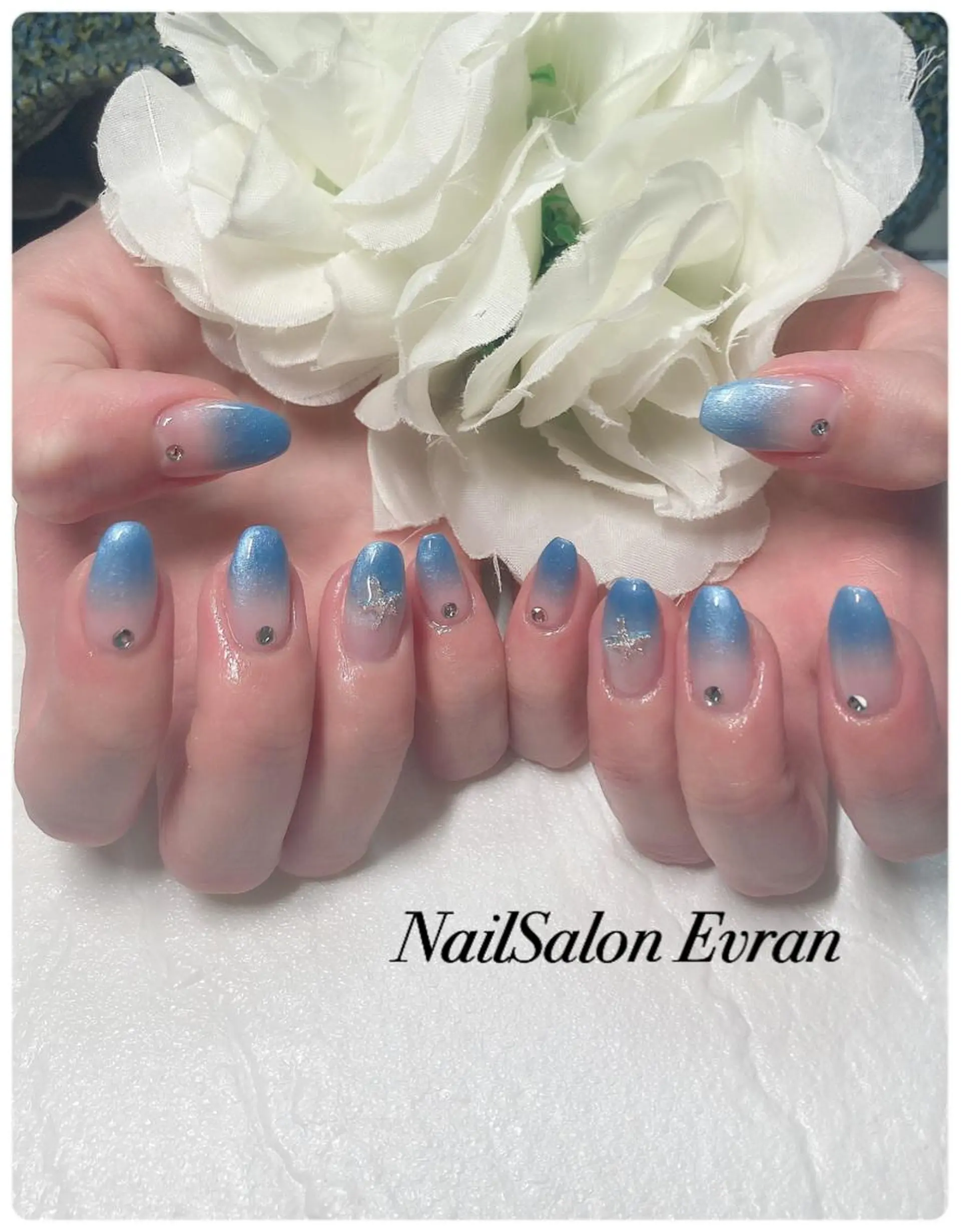 ネイル ストーンネイル ハンドネイル Nail salon Evranのネイルデザイン