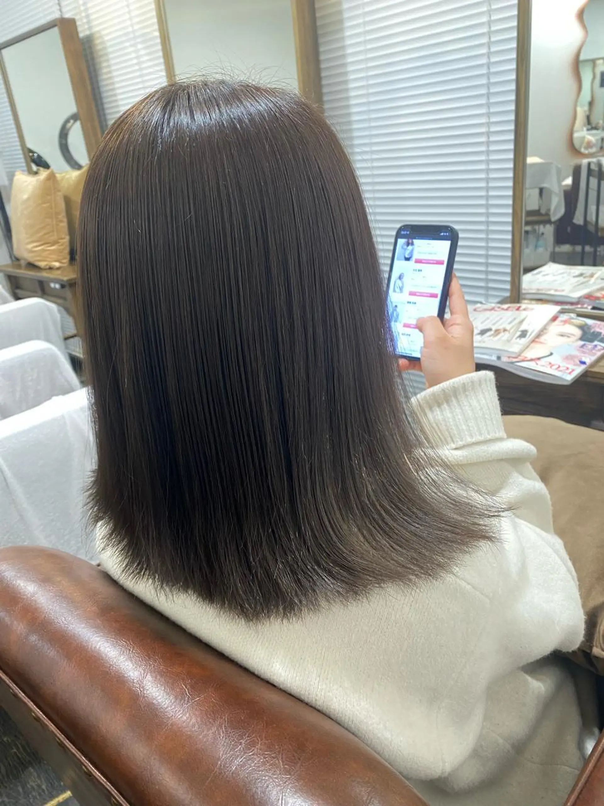 ミディアム カラー アッシュ アッシュグレー ブリーチ パーマモデル募集中 渥美翔人のヘアスタイル