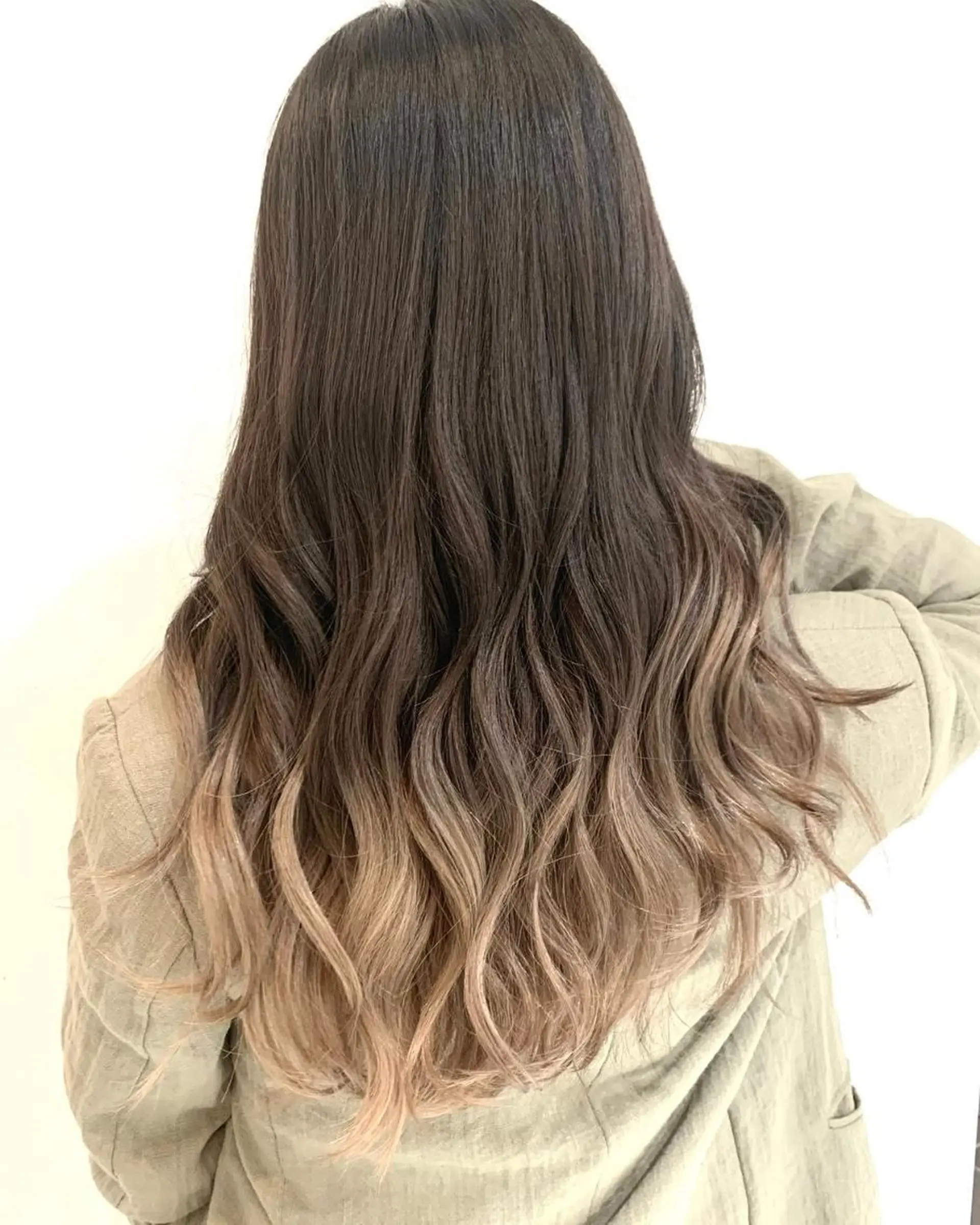 ロング カラー ヘアカラー トリートメント 【公式】amble luxe池袋東口🩷のヘアスタイル