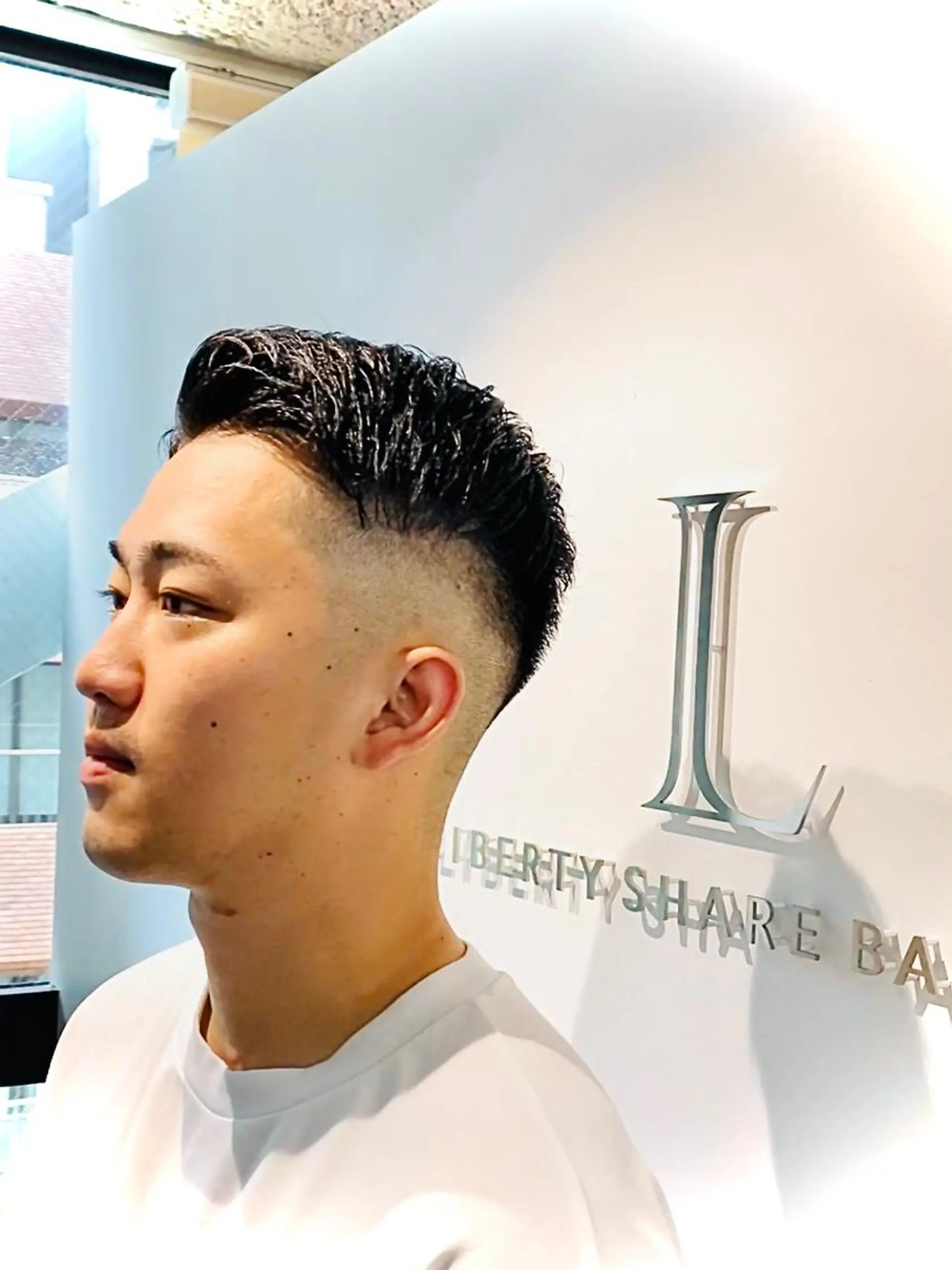 ショート パーマ メンズ フェードカット 💈神技メンズカット 大沢カズキ✂︎のヘアスタイル