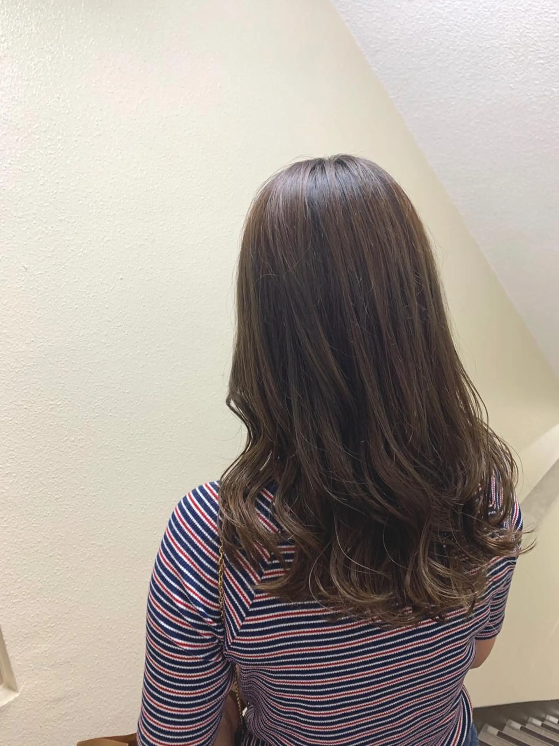 ミディアム カラー ヘアアレンジ 切りっぱなしヘアボブ ミディアムヘアRYOのヘアスタイル
