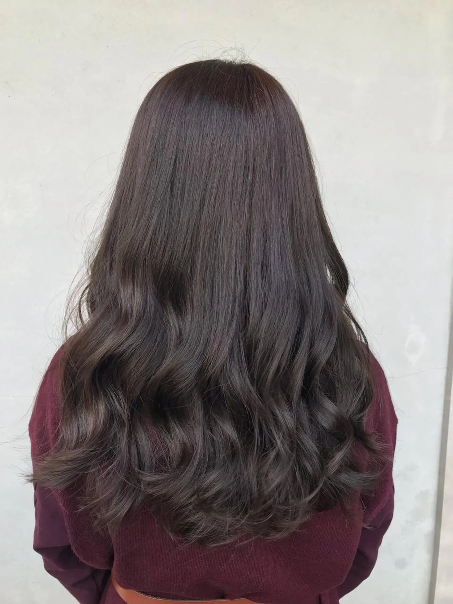 ロング アッシュ カット ヘアカラー トリートメント 坪井 真澄のヘアスタイル