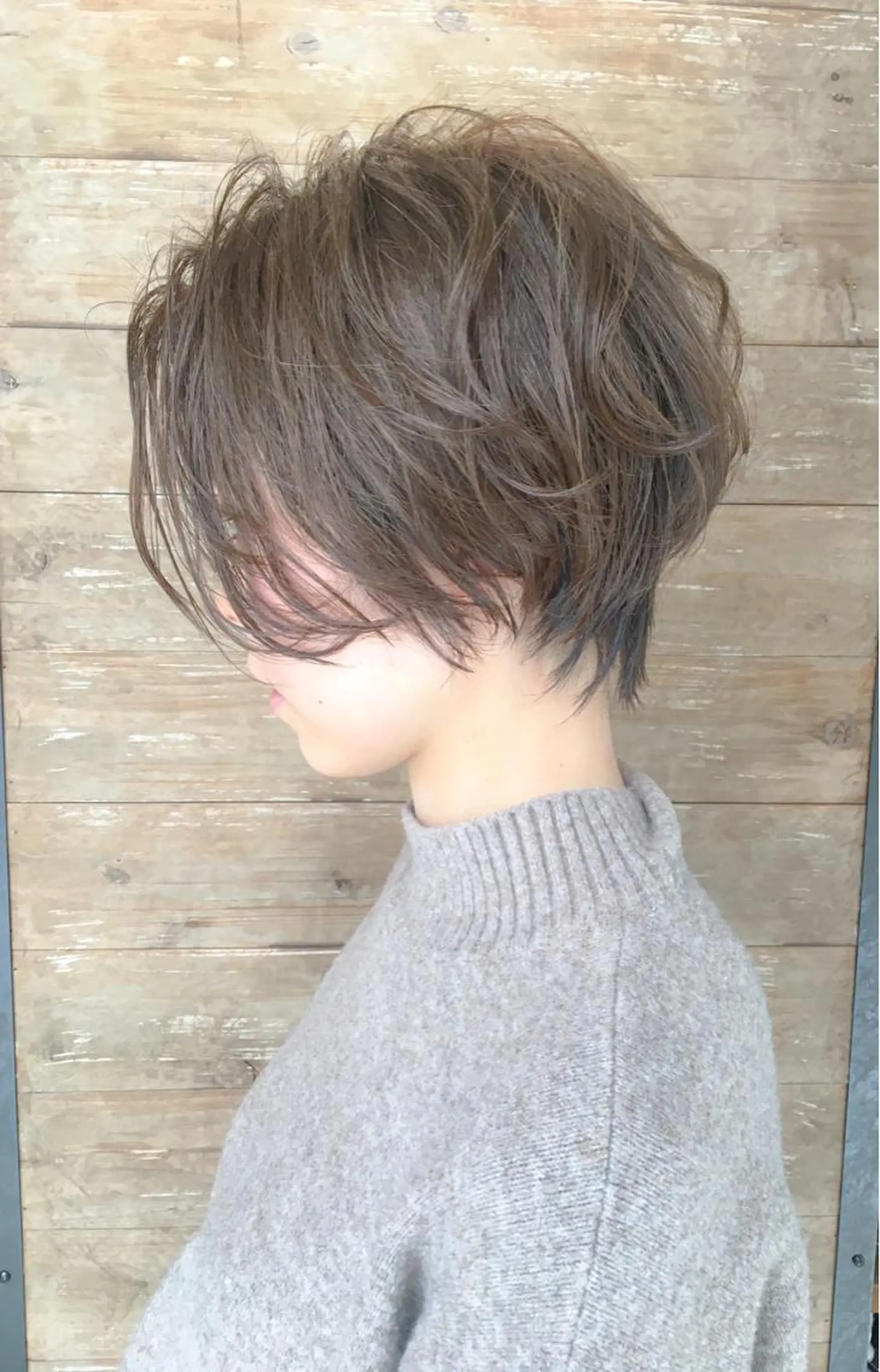 ショート カラー ヘアアレンジ アッシュ オリーブアッシュ ショートヘア 中田 敏明のヘアスタイル