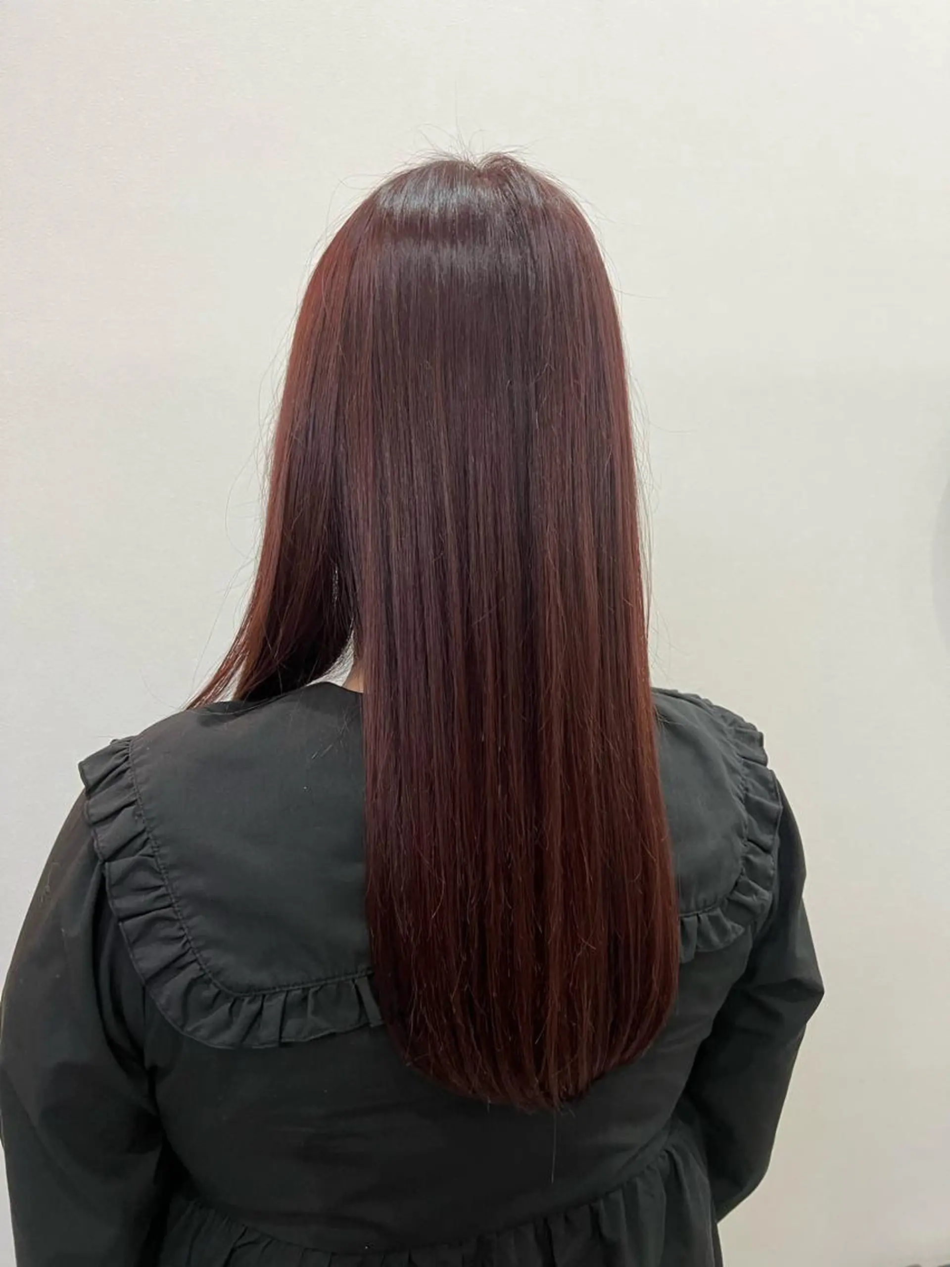 カラー SOYON栄 山下麻央のヘアスタイル