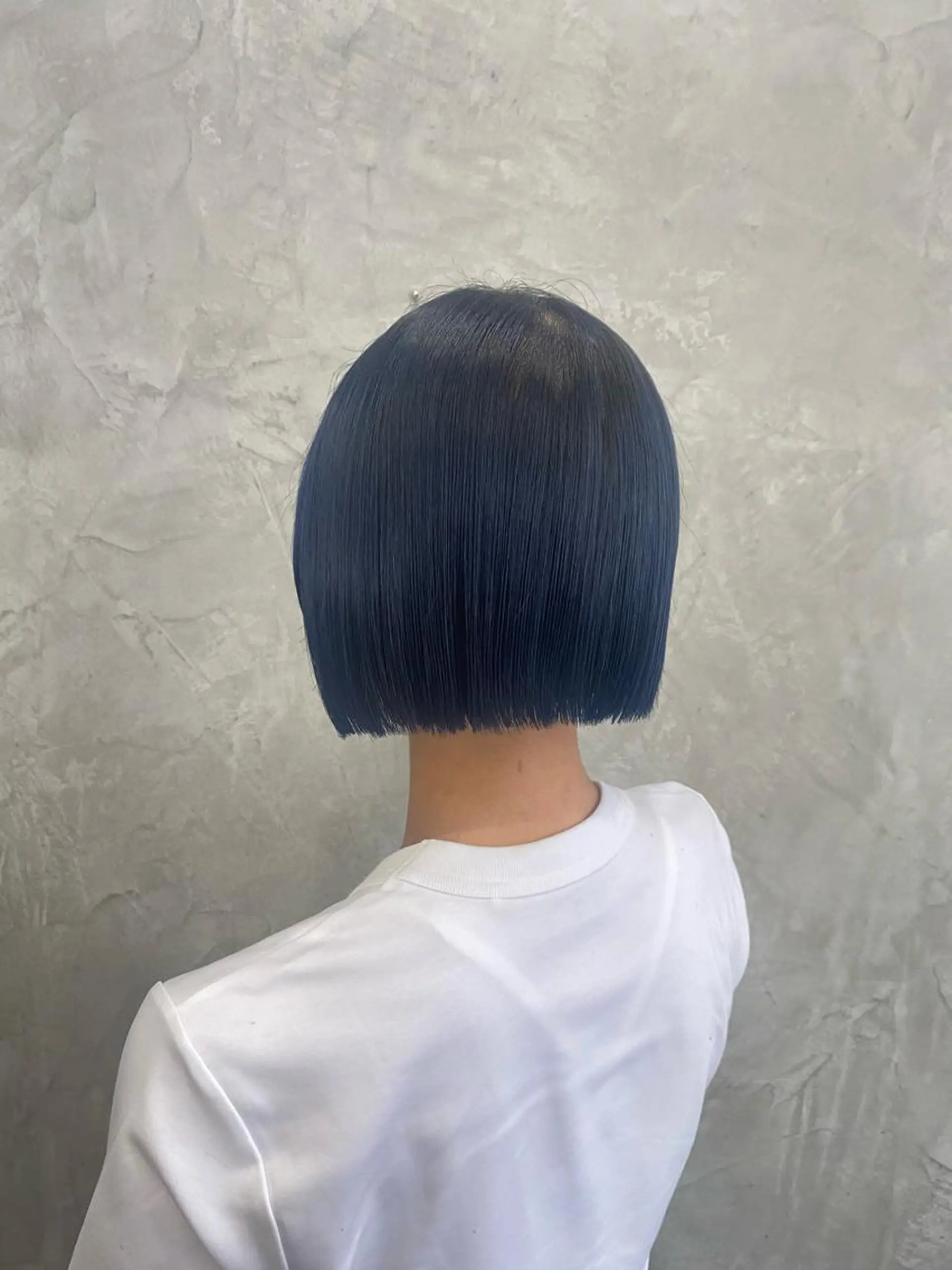 ショート カラー ブルーカラー カット ヘアカラー トリートメント 佐伯 鼓乃美のヘアスタイル