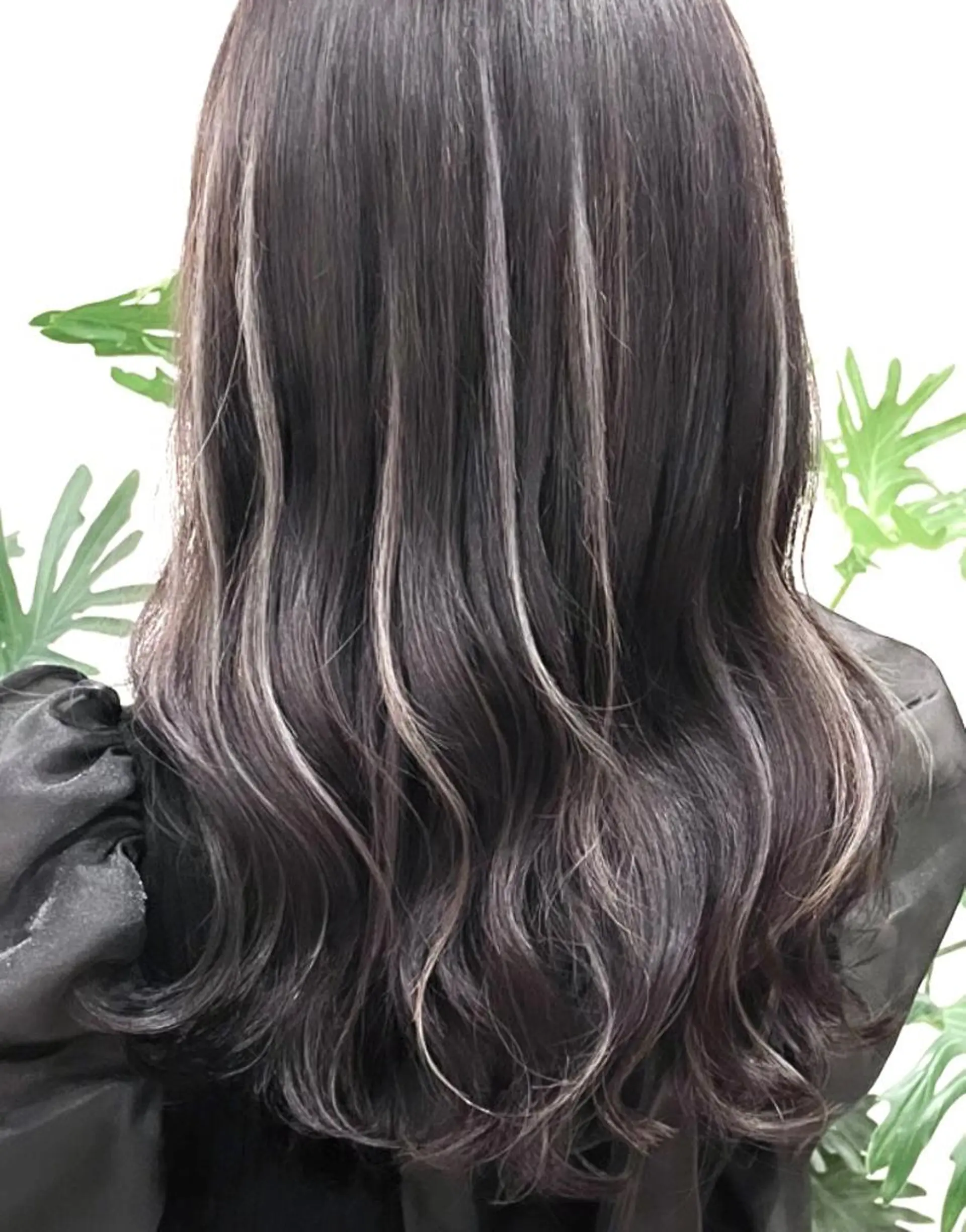 ロング ハイライト／艶カラー 大河シンジのヘアスタイル