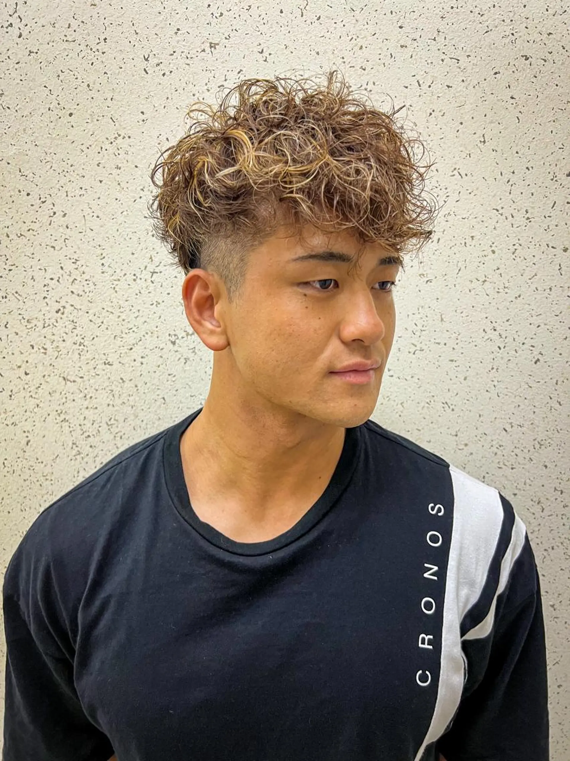 ショート カラー パーマ メンズ 津田 祐岐のヘアスタイル