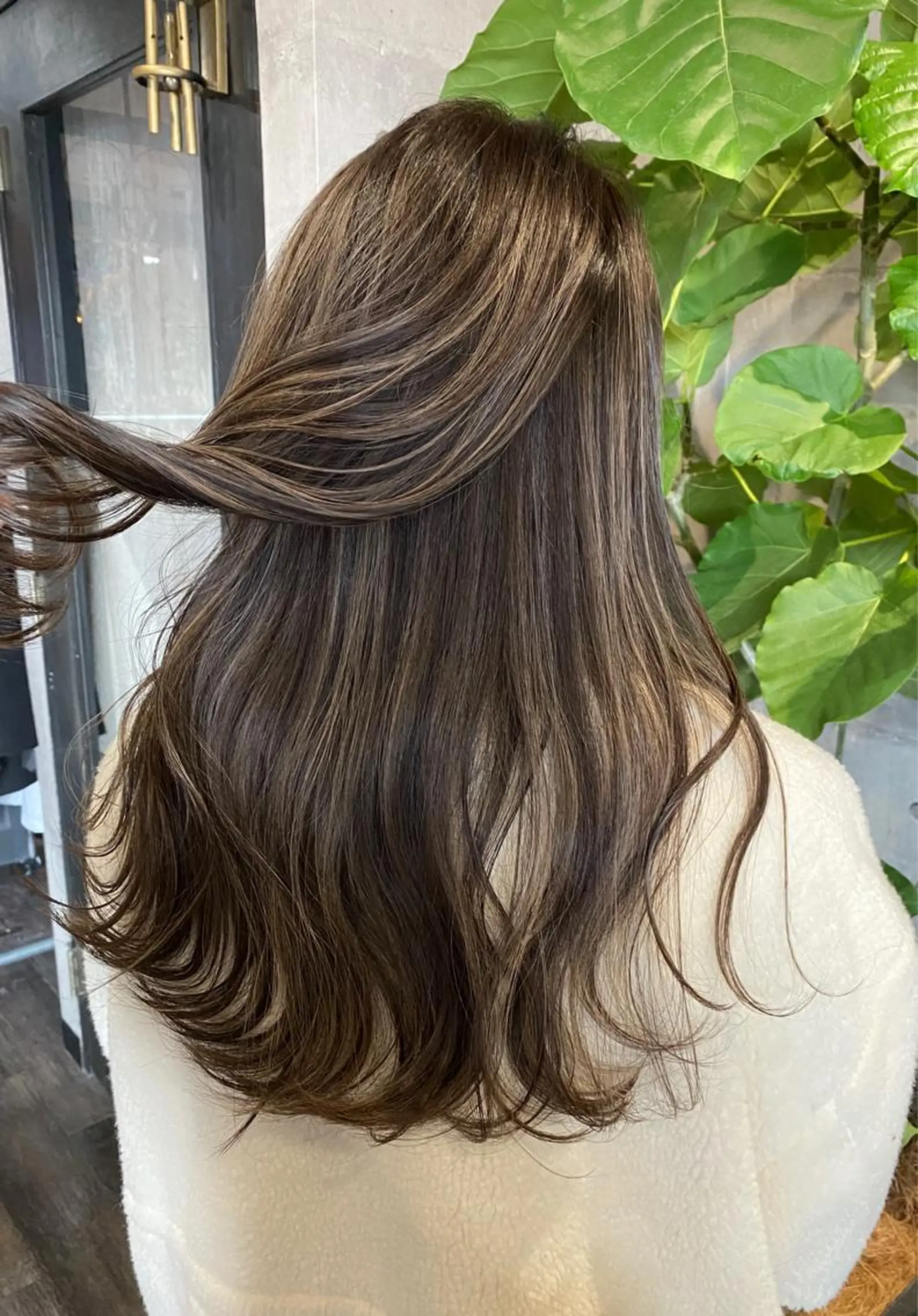 ロング Mika XELVEのヘアスタイル