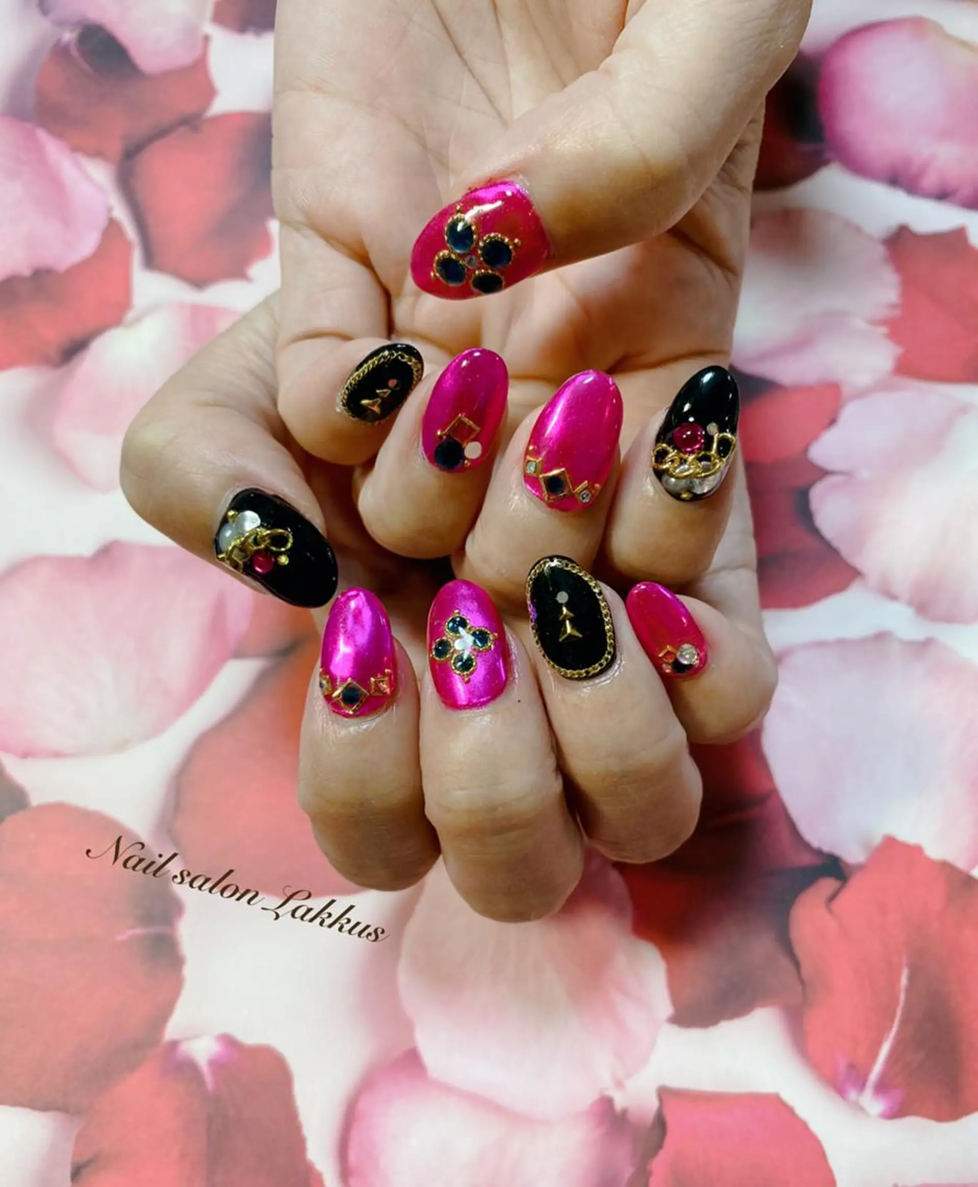 ネイル ミラーネイル ピンク Lakkus T－CHIのネイルデザイン