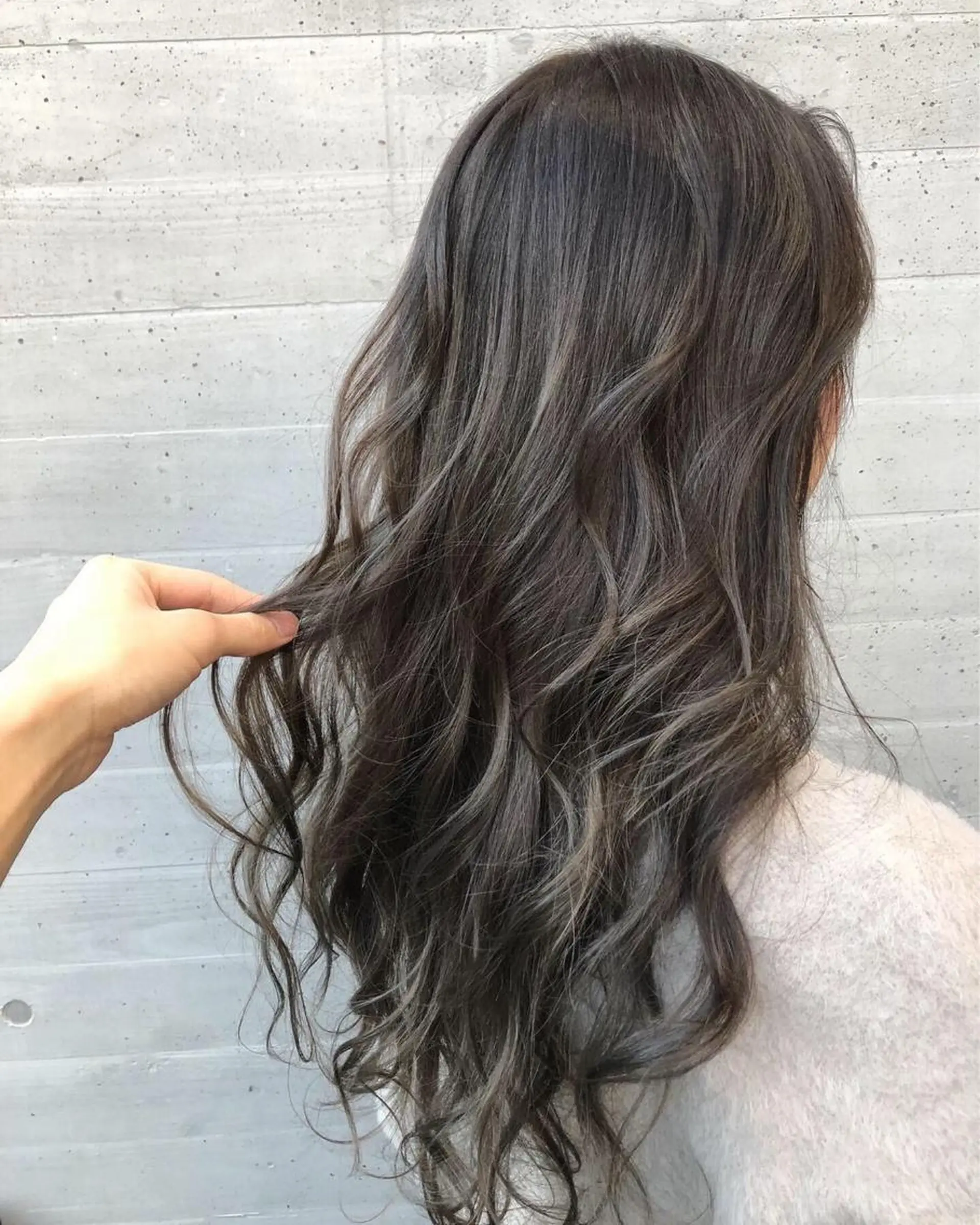 ロング カラー パーマ ヘアアレンジ 【公式】amble luxe池袋東口🩷のヘアスタイル