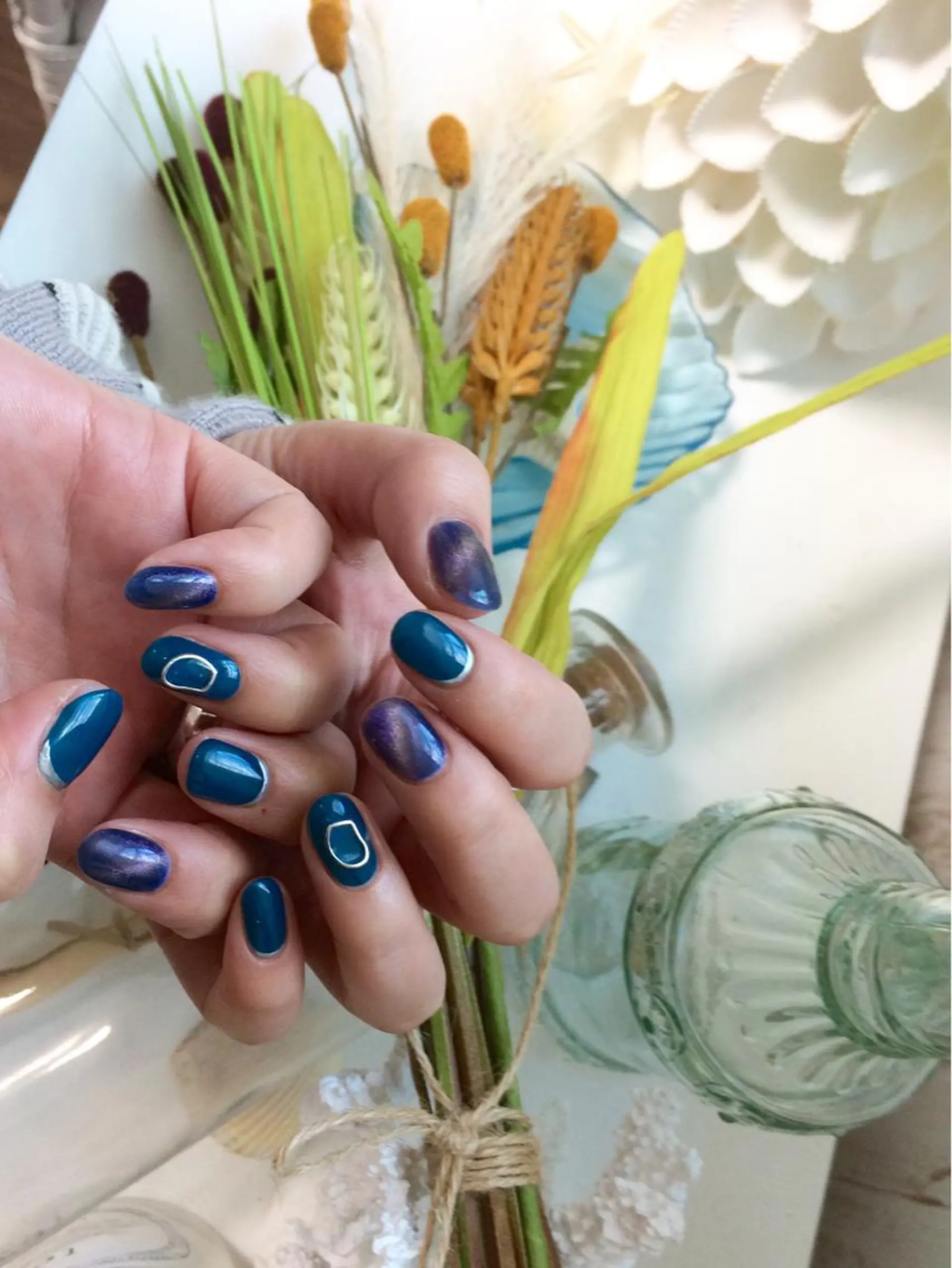 ネイル シルバー ハンドネイル Nailsalon E's cafeのネイルデザイン