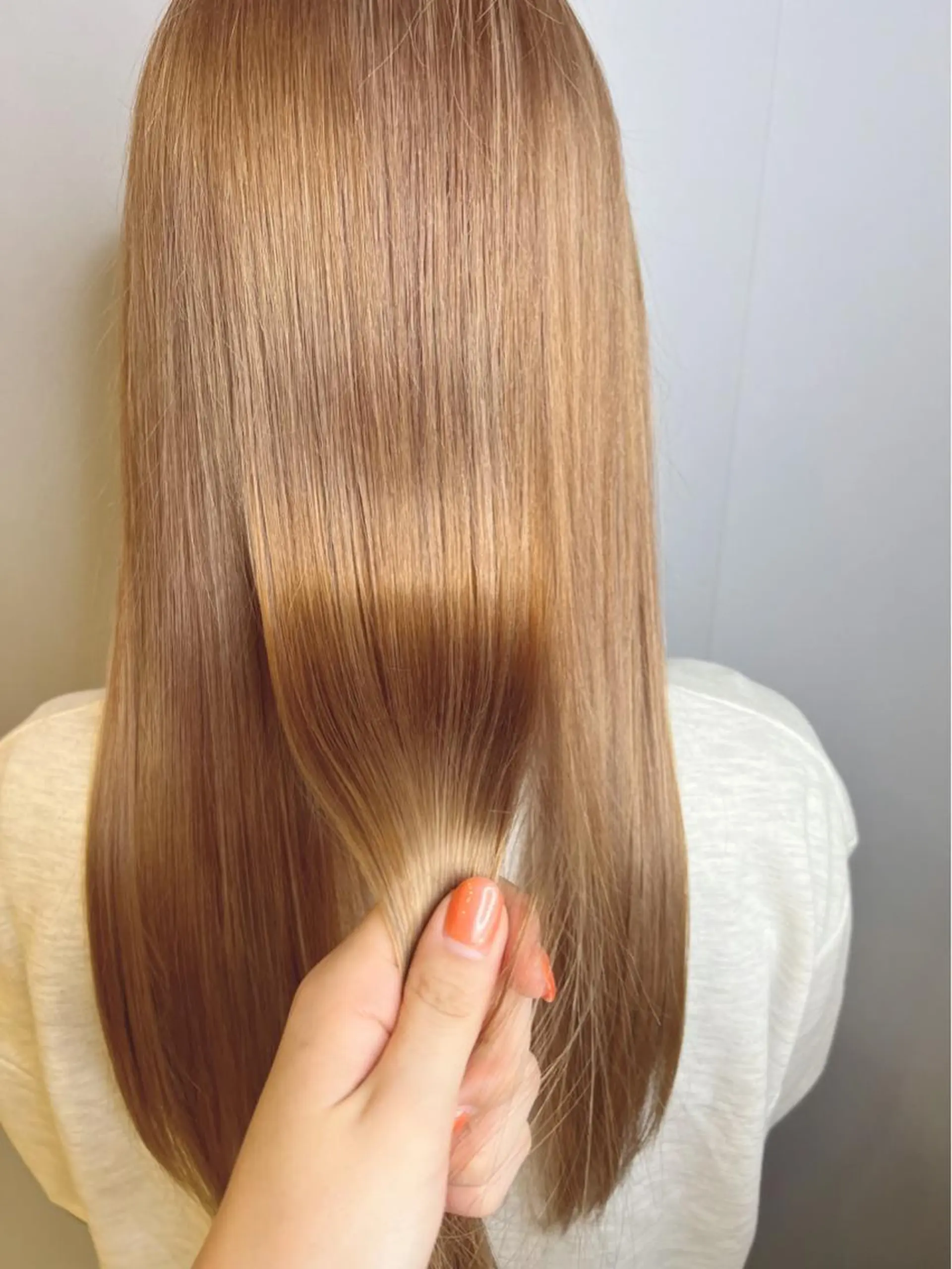 セミロング カラー トリートメント 宮原 佳苗のヘアスタイル