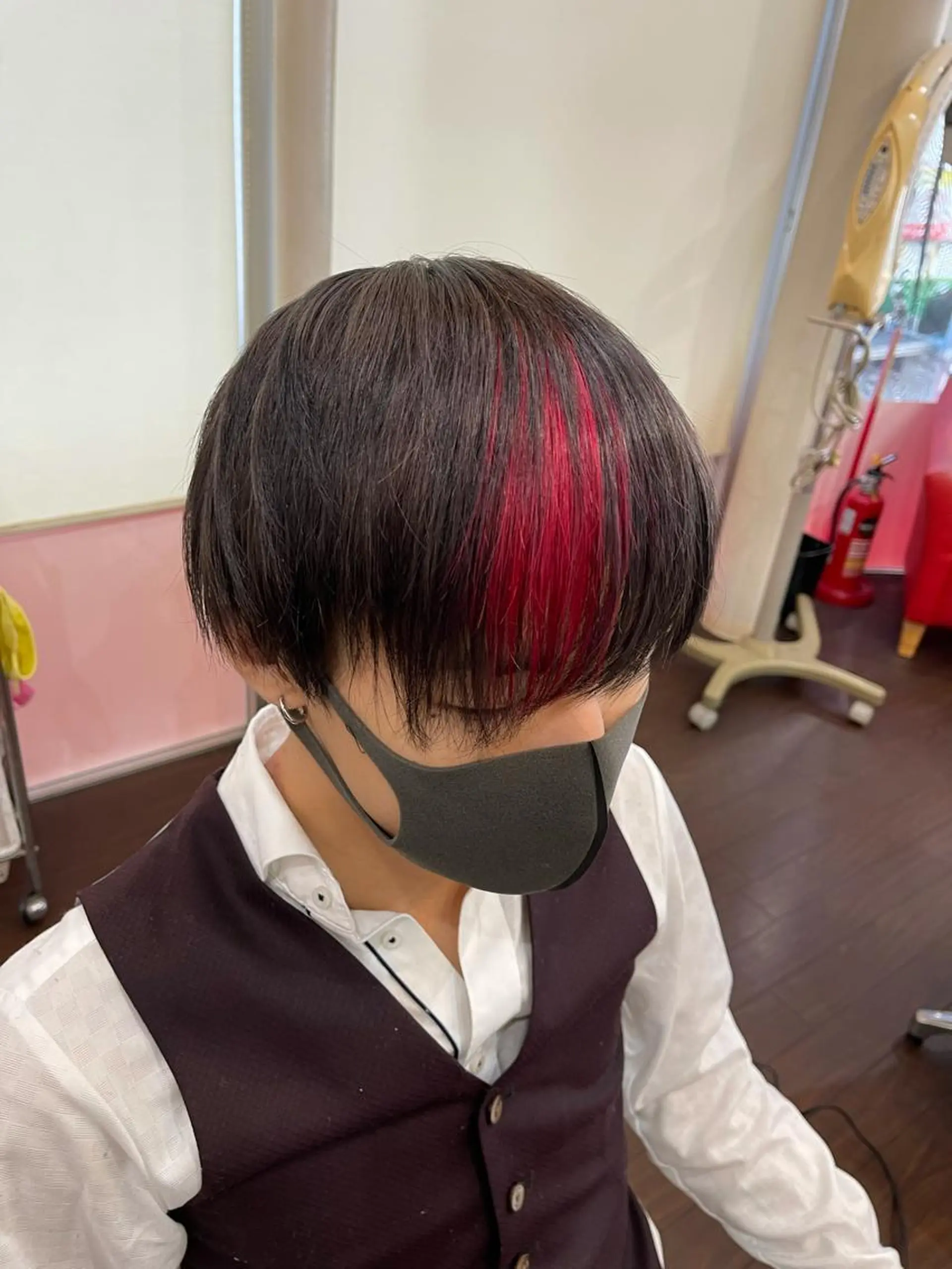 ショート カット ヘアカラー たけい ゆうきのヘアスタイル