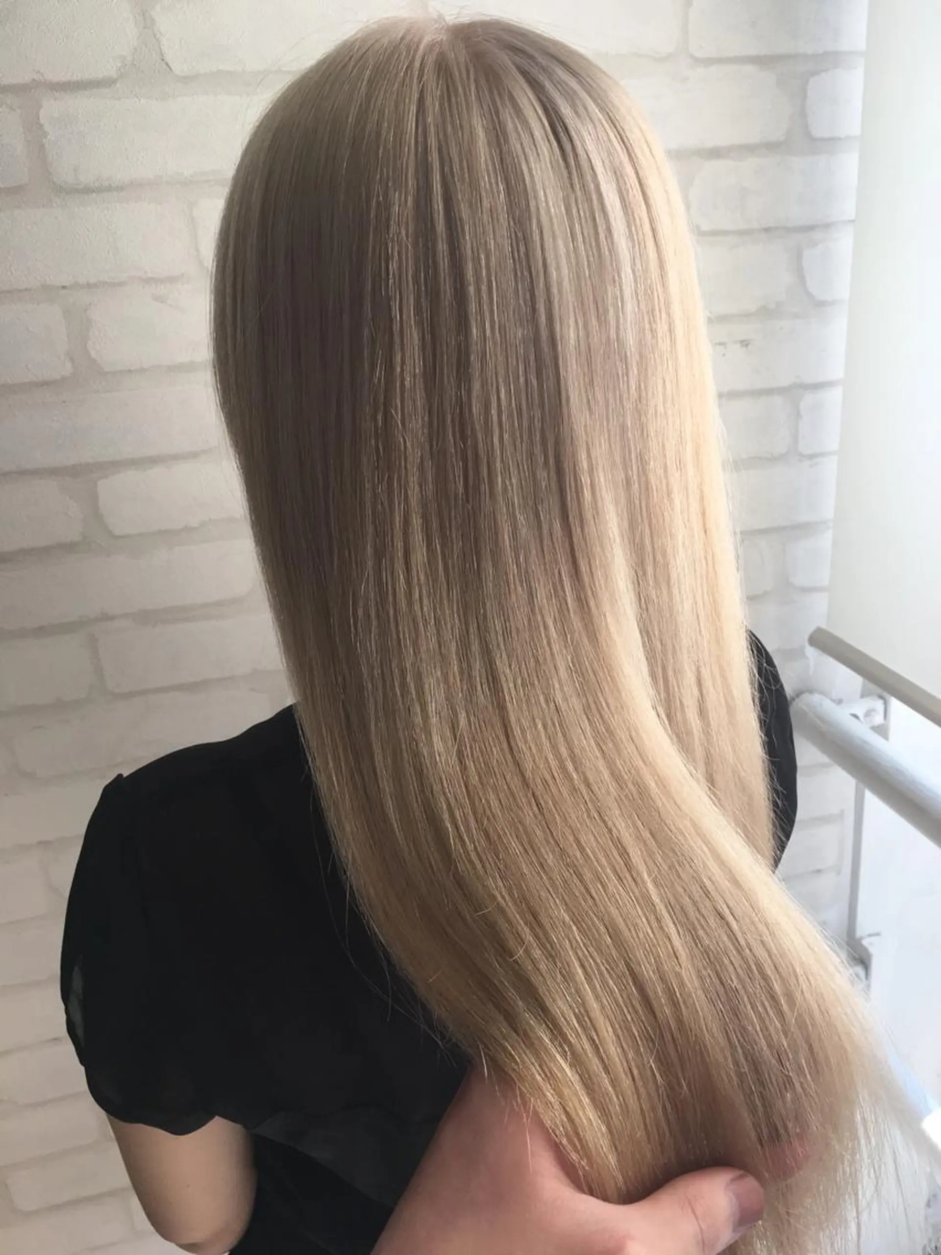 セミロング カラー エクステの神様 ▫️原島ユウヤ▫️のヘアスタイル